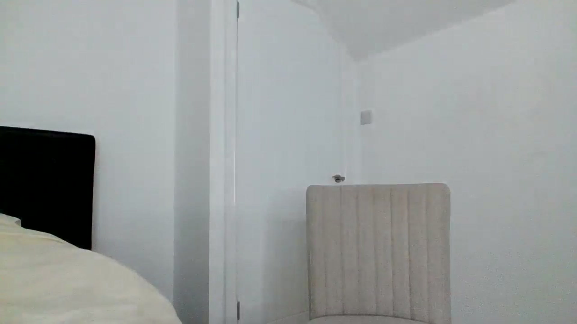 Gallery image thumbnail from MeganMiles's myfreecams stream on, 10/17/2025, 18:10 image 5 of 20