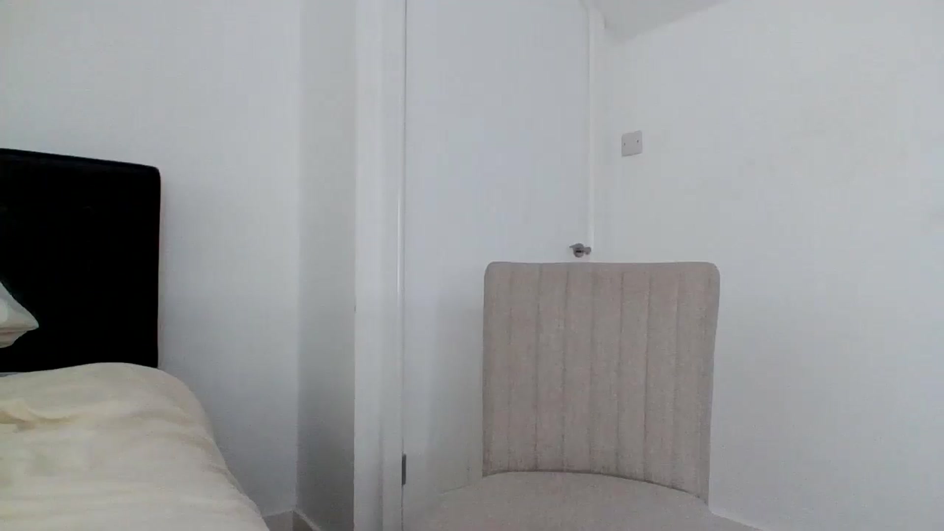 Gallery image thumbnail from MeganMiles's myfreecams stream on, 10/21/2025, 13:23 image 11 of 20