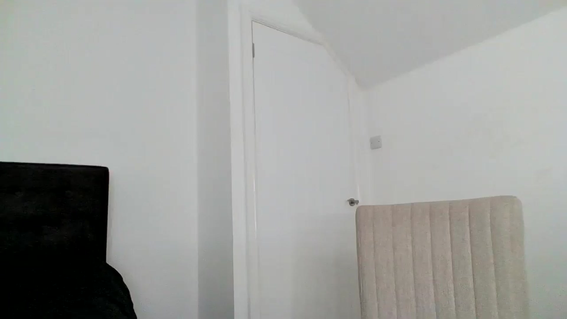 Gallery image thumbnail from MeganMiles's myfreecams stream on, 11/18/2025, 11:19 image 8 of 20