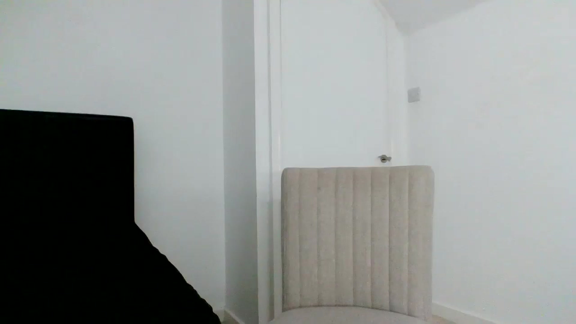 Gallery image thumbnail from MeganMiles's myfreecams stream on, 12/19/2025, 19:22 image 8 of 20