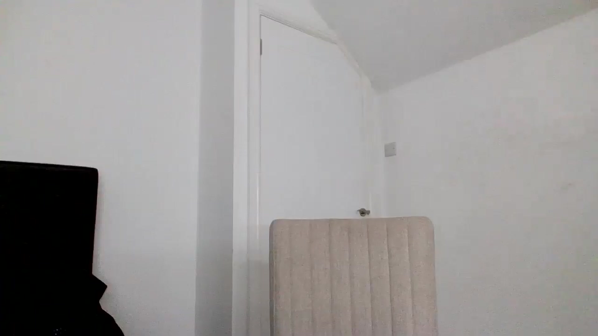 Gallery image thumbnail from MeganMiles's myfreecams stream on, 12/21/2025, 21:16 image 17 of 20