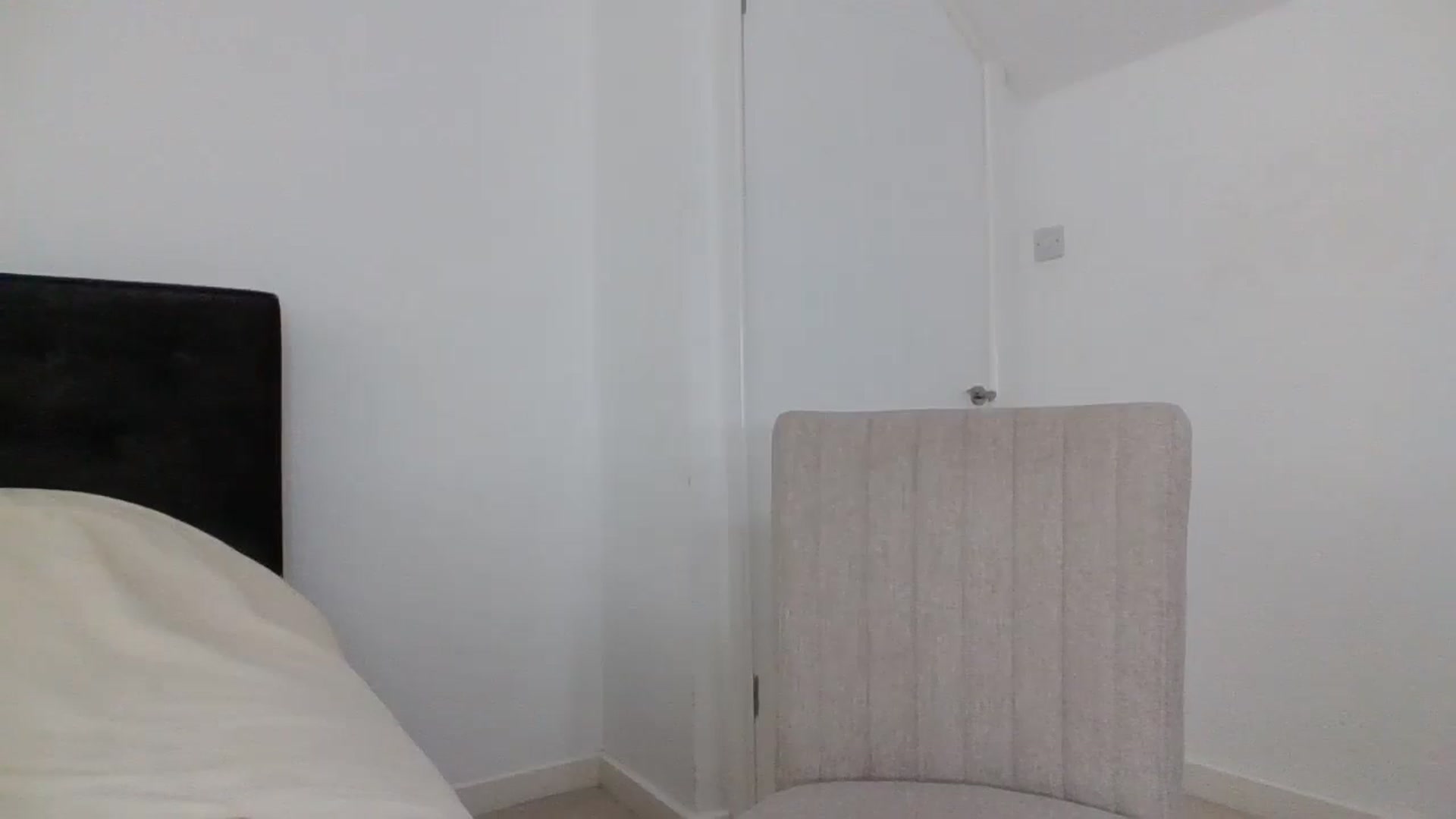 Gallery image thumbnail from MeganMiles's myfreecams stream on, 01/06/2026, 11:40 image 14 of 20