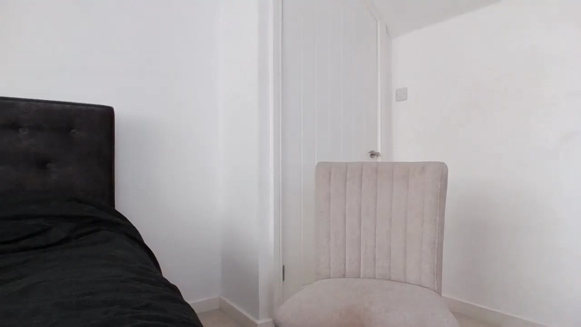 Gallery image thumbnail from MeganMiles's myfreecams stream on, 02/04/2026, 15:11 image 9 of 20