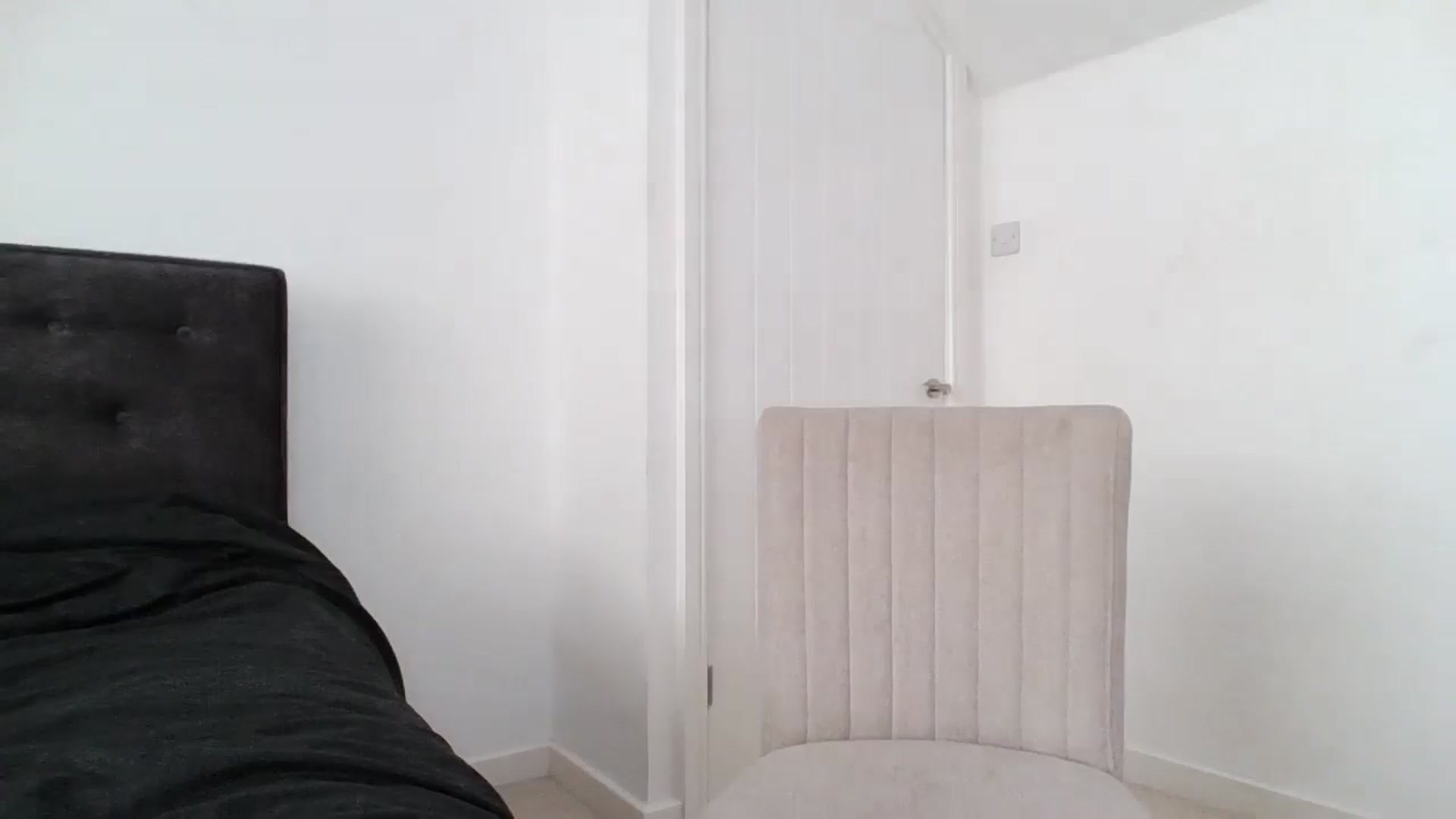 Gallery image thumbnail from MeganMiles's myfreecams stream on, 02/04/2026, 15:11 image 6 of 20
