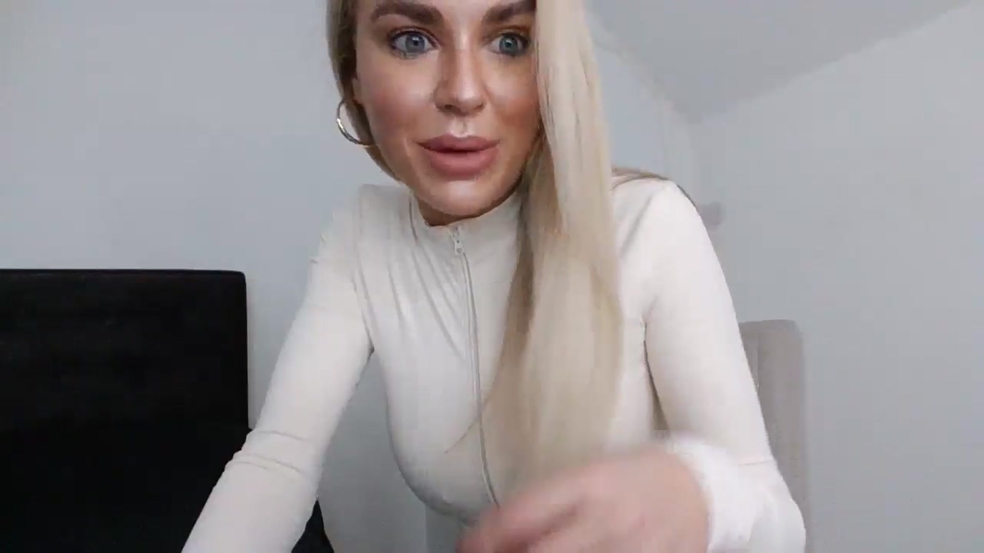 Gallery image thumbnail from MeganMiles's myfreecams stream on, 02/06/2026, 19:19 image 13 of 20