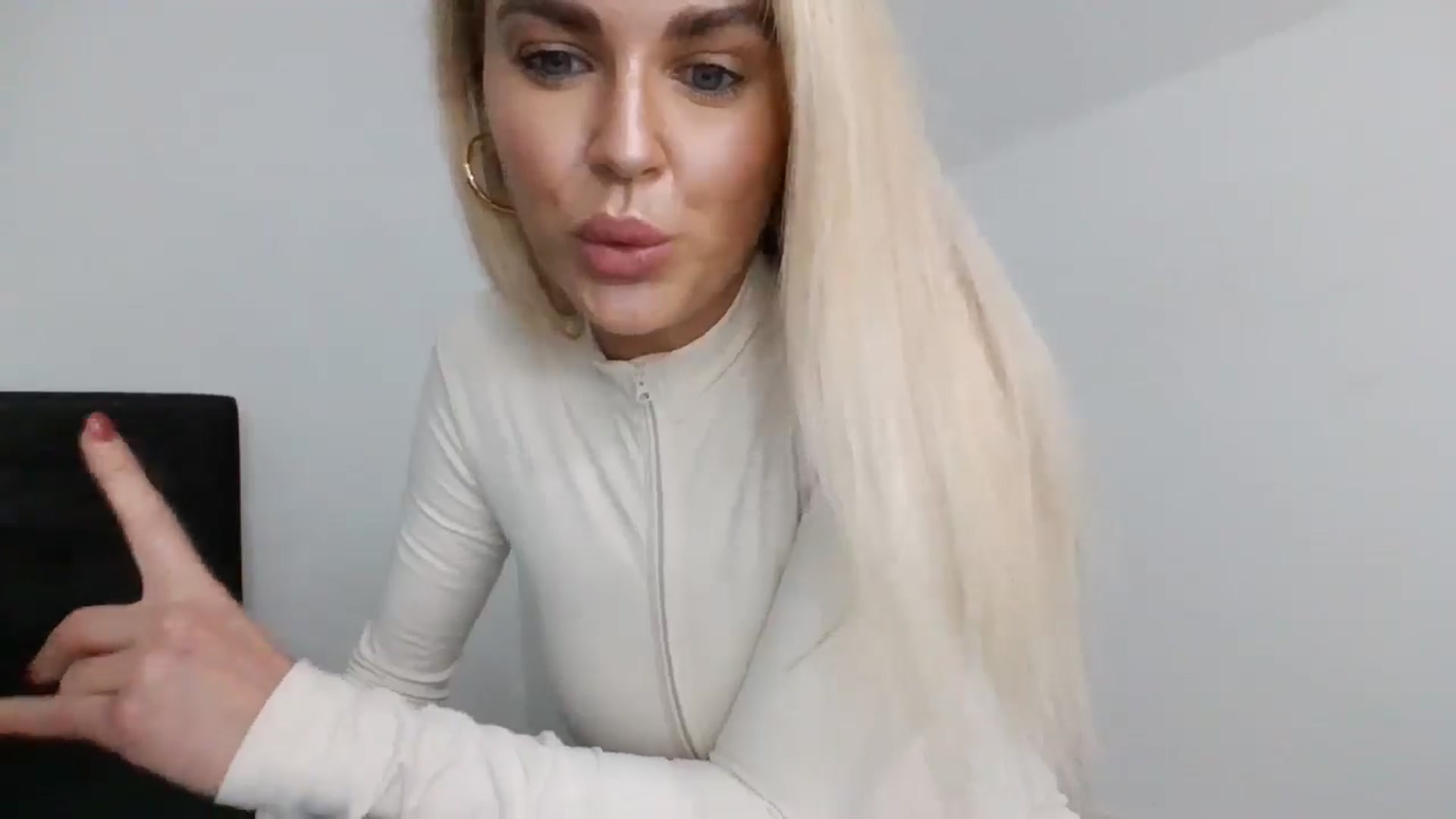 Gallery image thumbnail from MeganMiles's myfreecams stream on, 02/06/2026, 20:22 image 9 of 20
