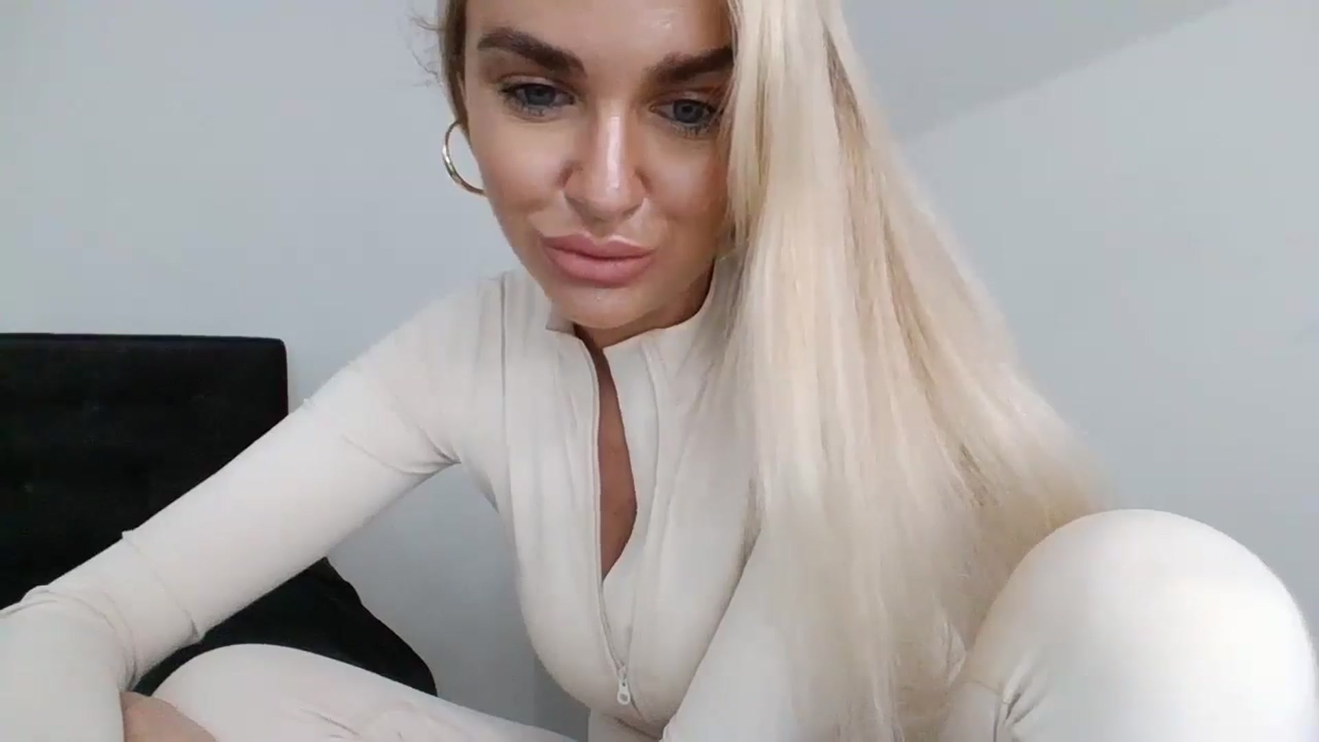 Gallery image thumbnail from MeganMiles's myfreecams stream on, 02/10/2026, 13:08 image 14 of 20