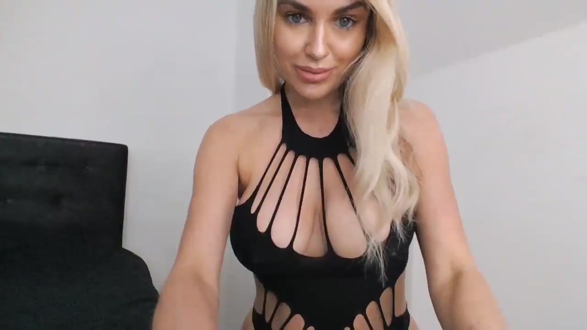 Gallery image thumbnail from MeganMiles's myfreecams stream on, 02/22/2026, 14:12 image 2 of 20