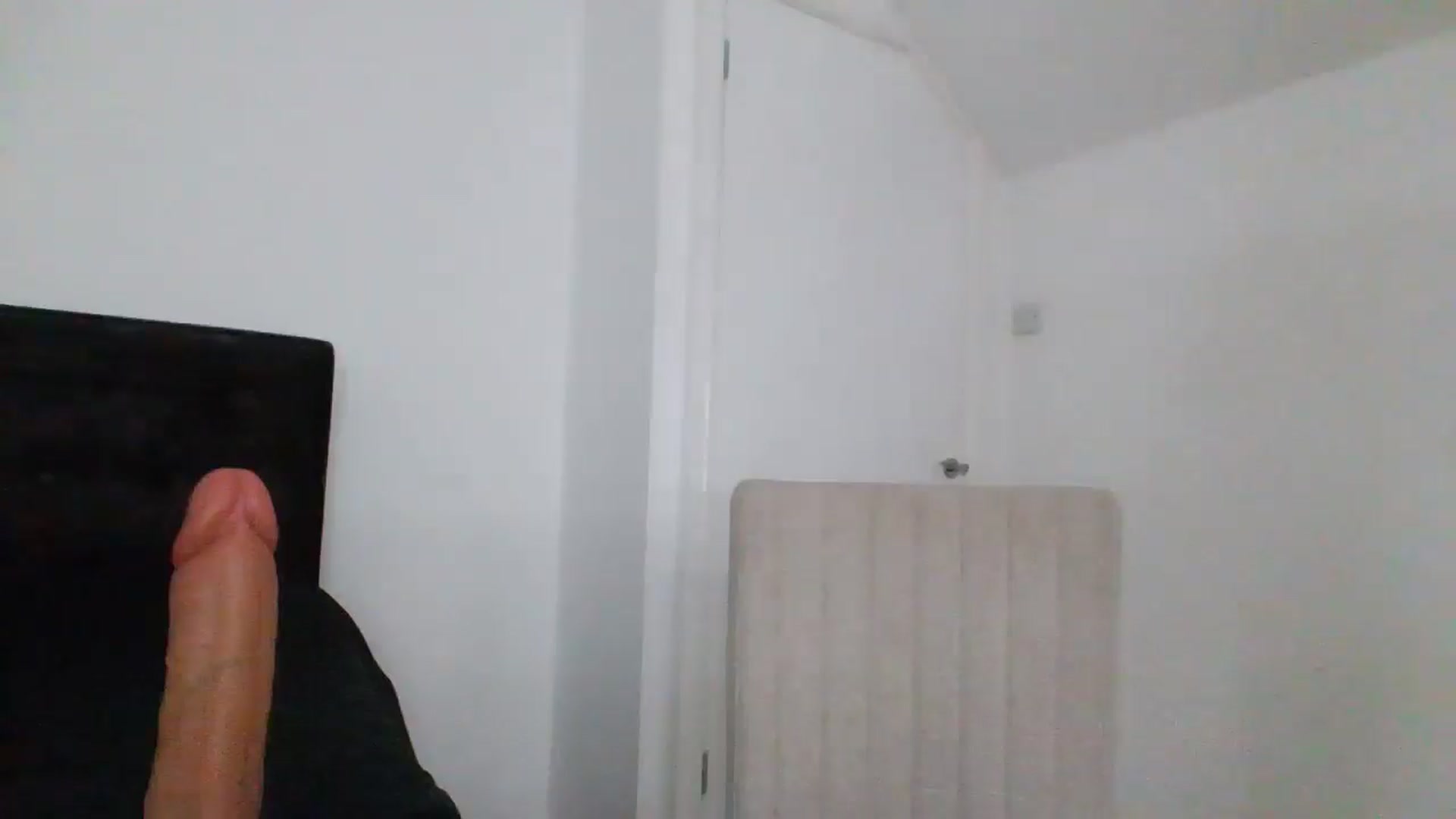 Gallery image thumbnail from MeganMiles's myfreecams stream on, 04/08/2026, 19:13 image 7 of 20