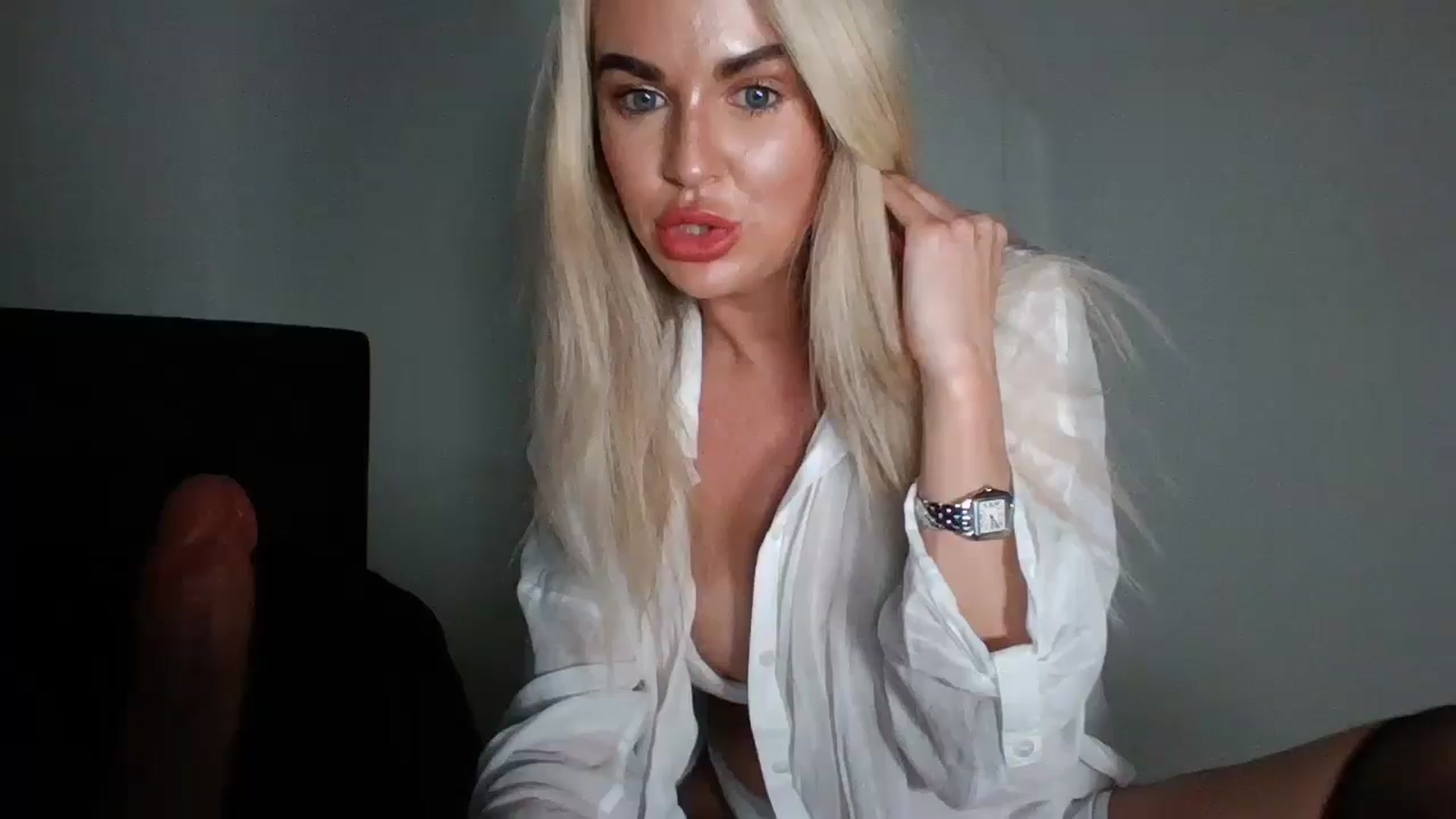 Gallery image thumbnail from MeganMiles's myfreecams stream on, 04/14/2026, 20:56 image 3 of 20