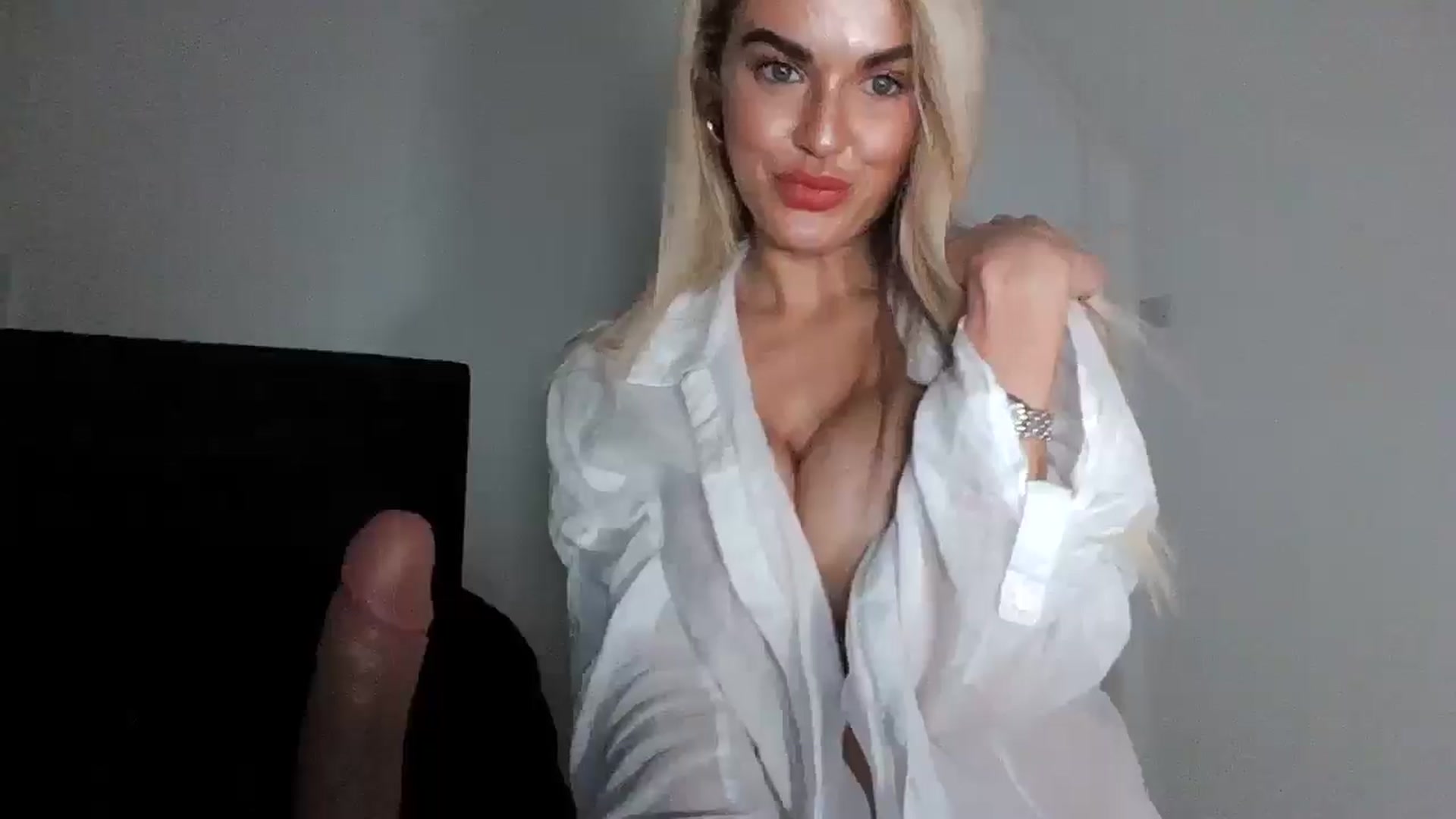 Gallery image thumbnail from MeganMiles's myfreecams stream on, 04/14/2026, 22:49 image 2 of 20