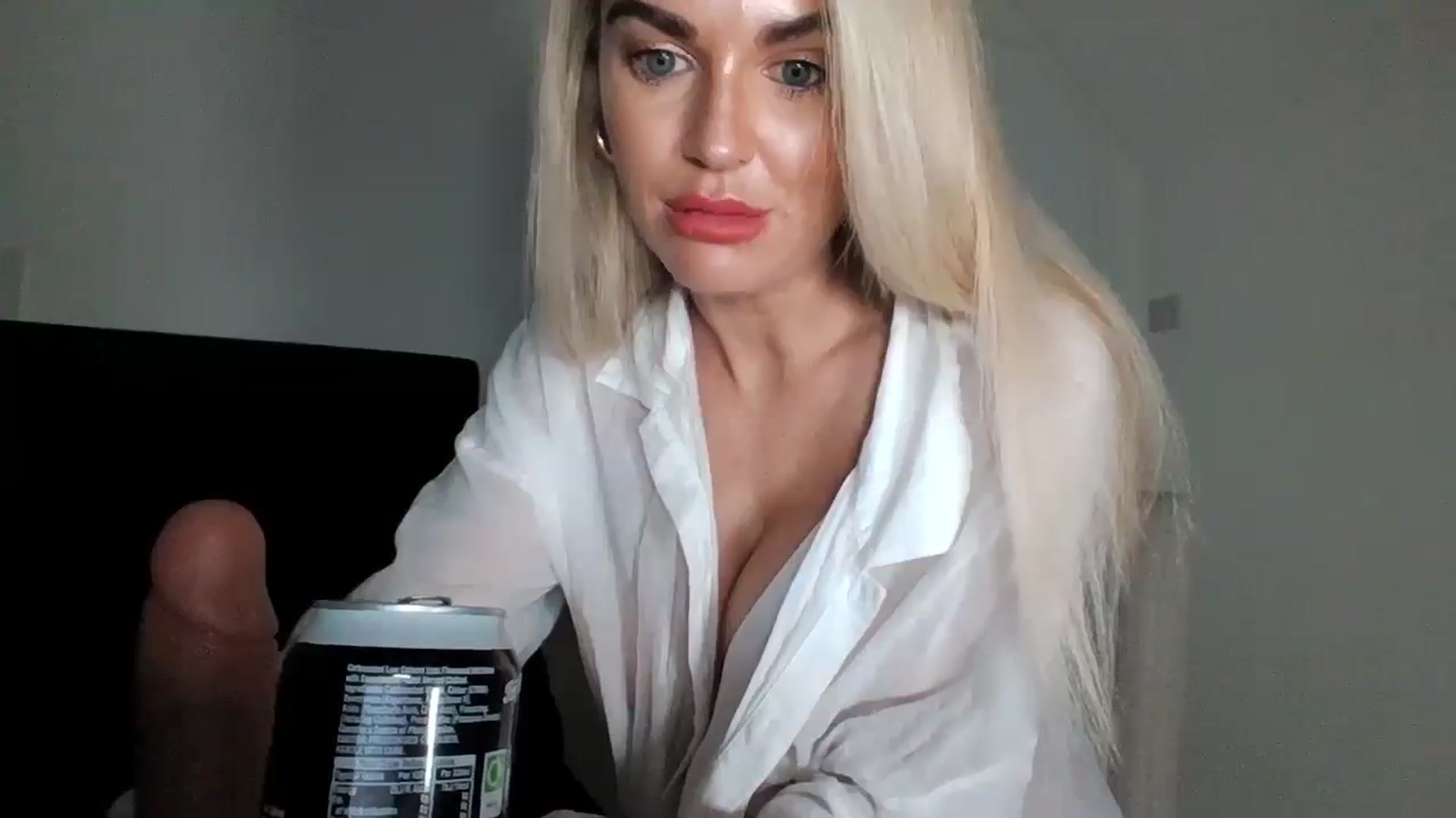Gallery image thumbnail from MeganMiles's myfreecams stream on, 04/14/2026, 23:36 image 4 of 20