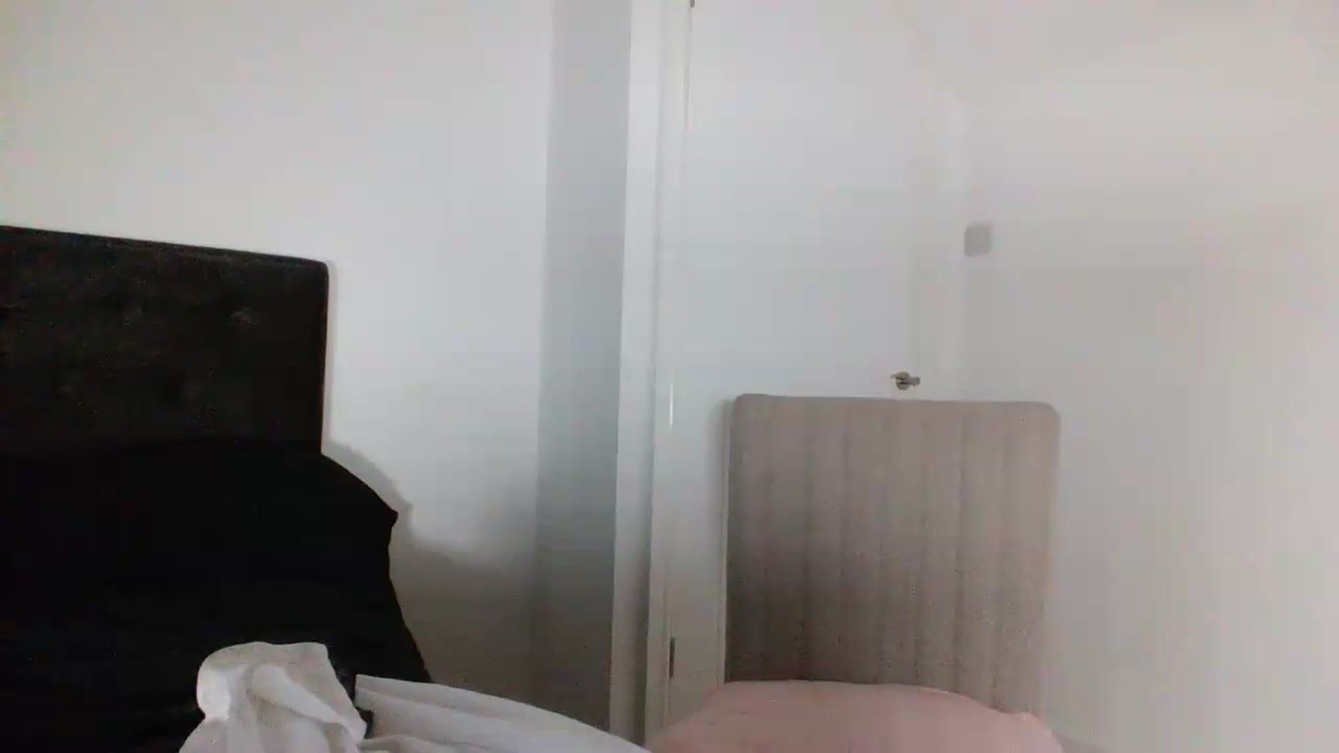 Gallery image thumbnail from MeganMiles's myfreecams stream on, 06/05/2026, 21:07 image 13 of 20