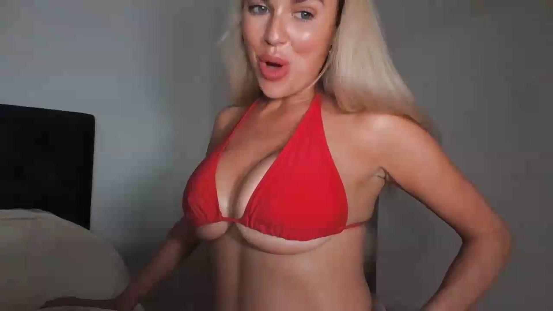 Gallery image thumbnail from MeganMiles's myfreecams stream on, 07/17/2026, 21:44 image 17 of 20