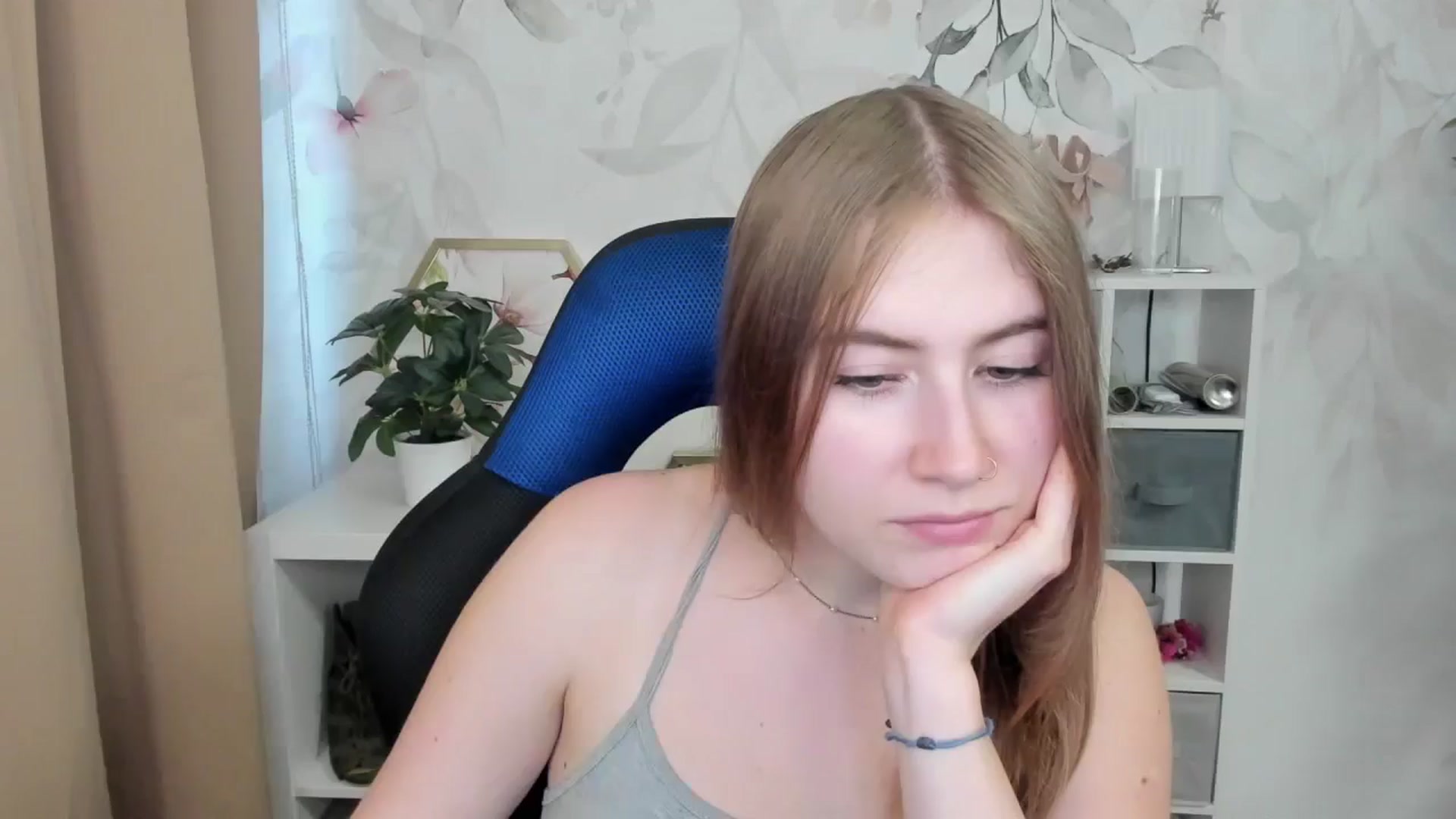 Gallery image thumbnail from MeganStudent's myfreecams stream on, 09/02/2025, 16:37 image 13 of 20