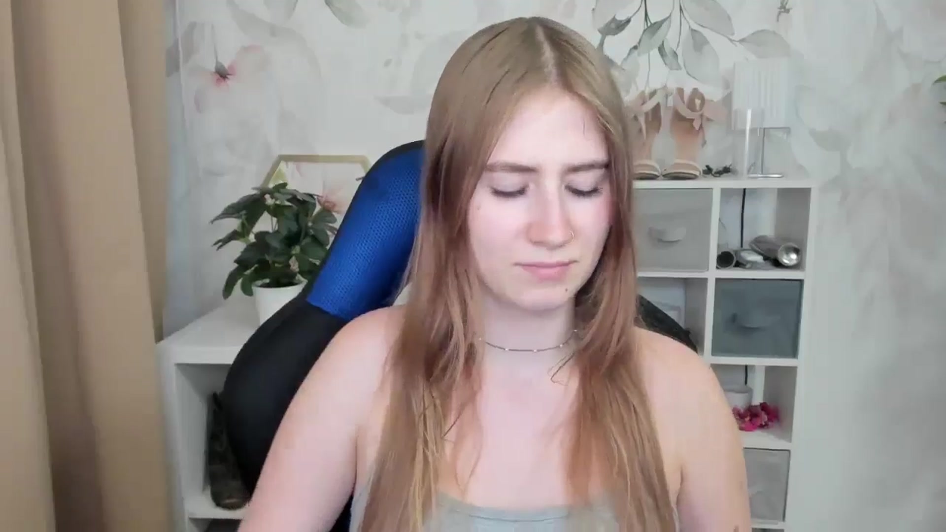 Gallery image thumbnail from MeganStudent's myfreecams stream on, 09/02/2025, 18:15 image 7 of 20
