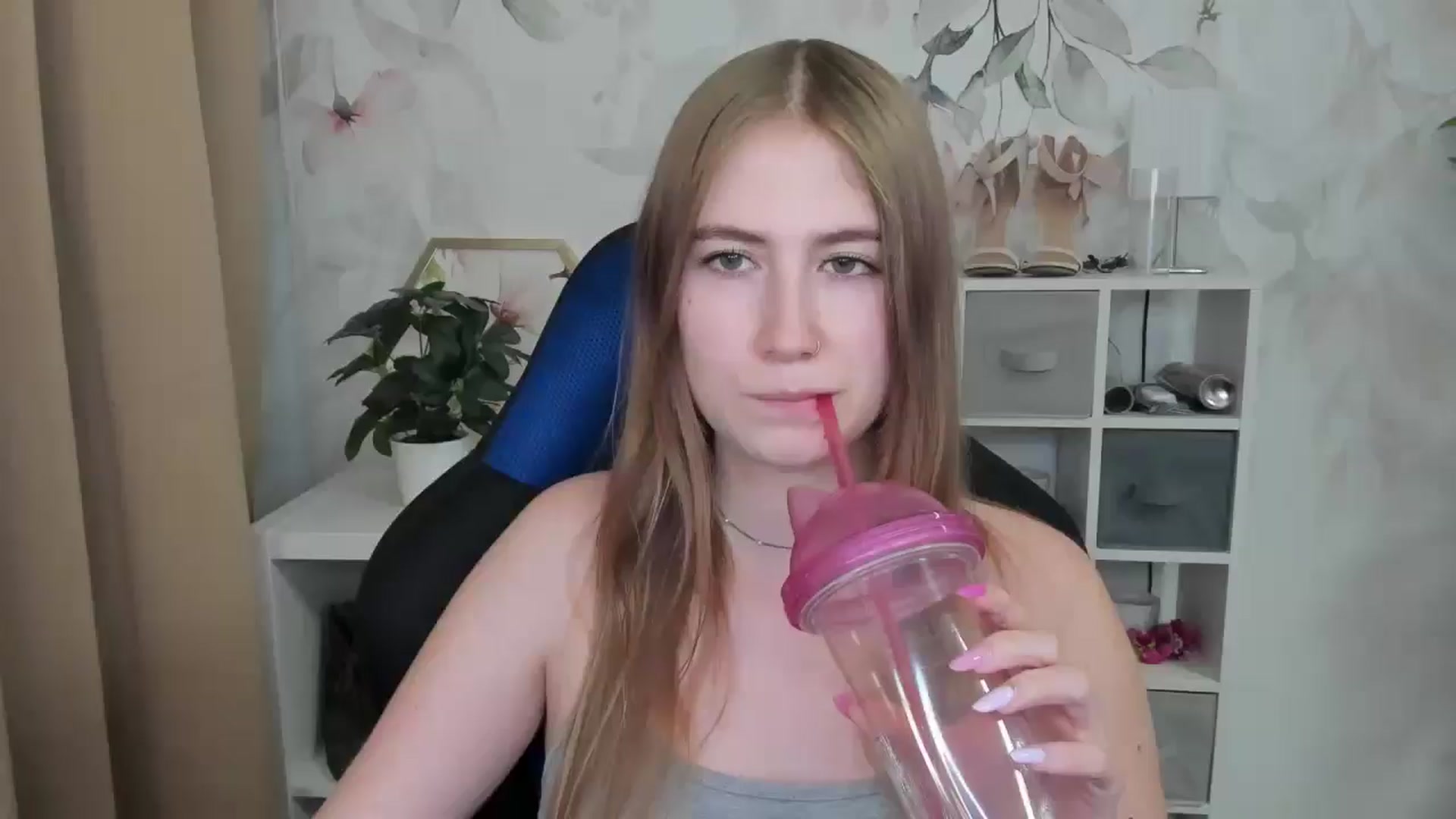 Gallery image thumbnail from MeganStudent's myfreecams stream on, 09/02/2025, 18:15 image 19 of 20