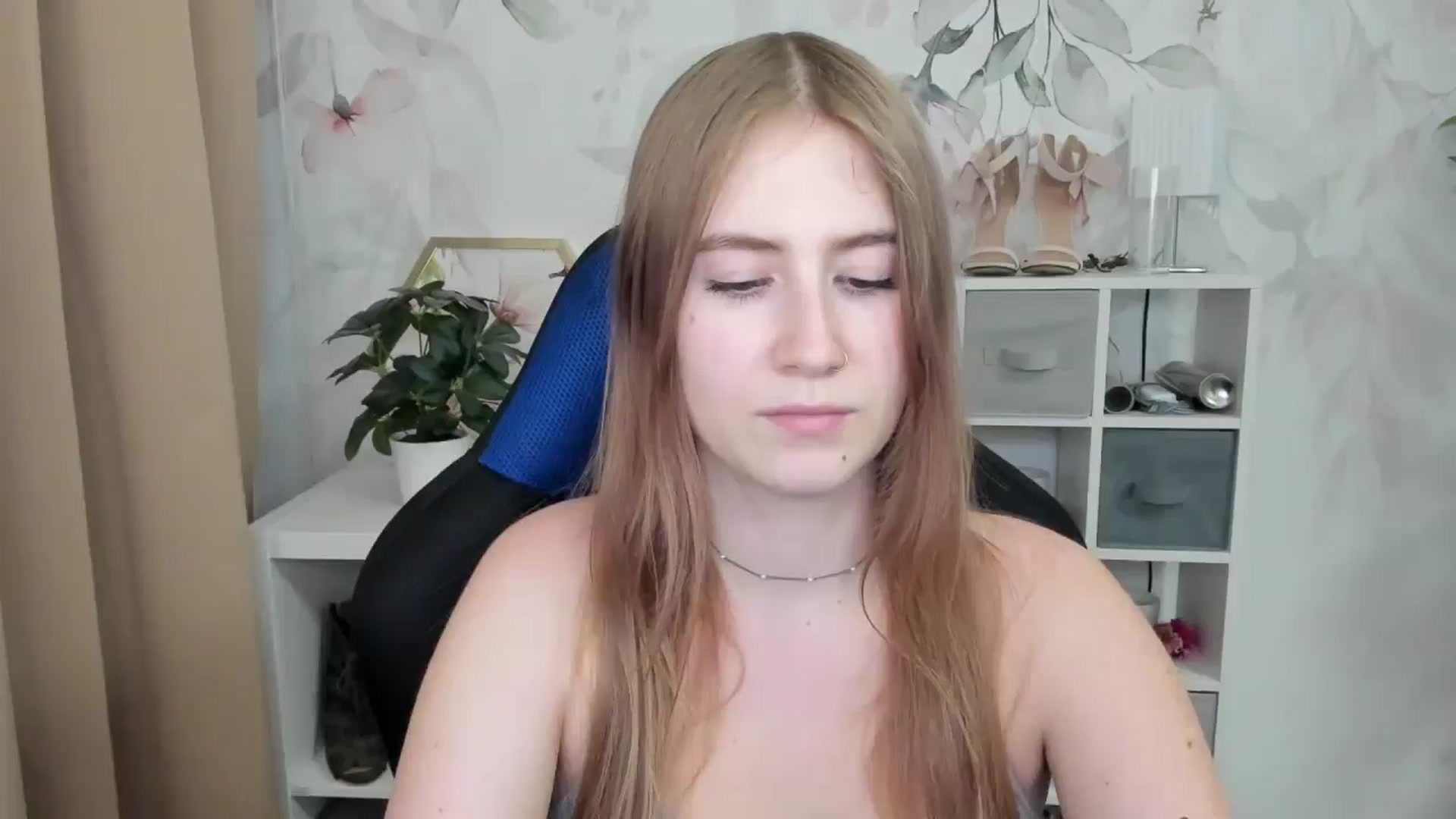 Gallery image thumbnail from MeganStudent's myfreecams stream on, 09/02/2025, 18:15 image 13 of 20
