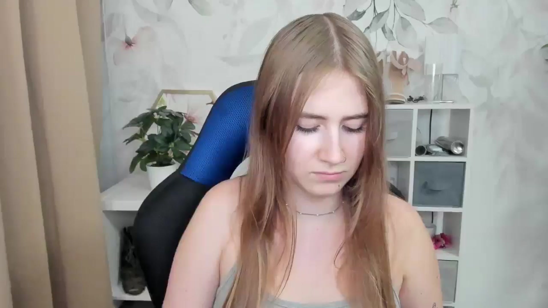 Gallery image thumbnail from MeganStudent's myfreecams stream on, 09/02/2025, 18:15 image 16 of 20