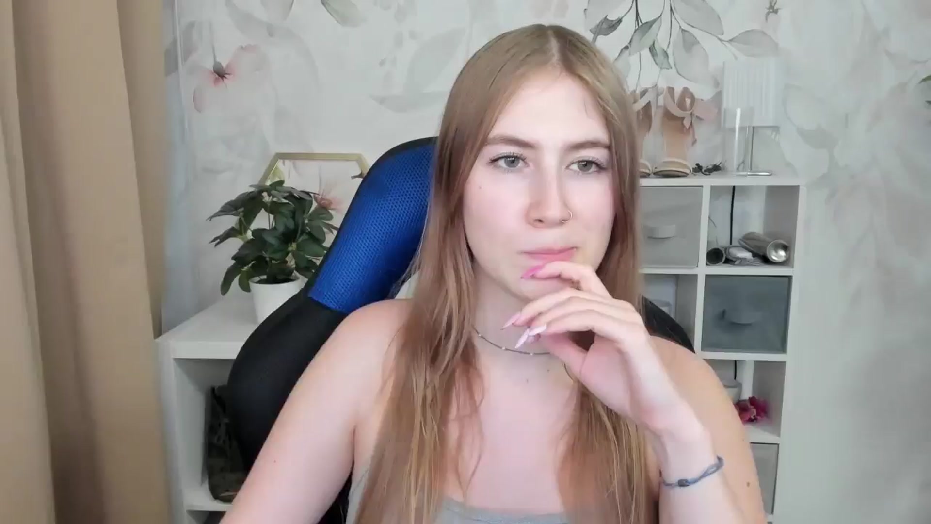 Gallery image thumbnail from MeganStudent's myfreecams stream on, 09/02/2025, 18:15 image 10 of 20
