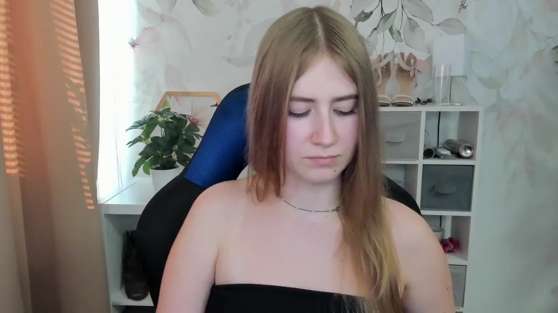 Gallery image thumbnail from MeganStudent's myfreecams stream on, 09/03/2025, 14:04 image 18 of 20