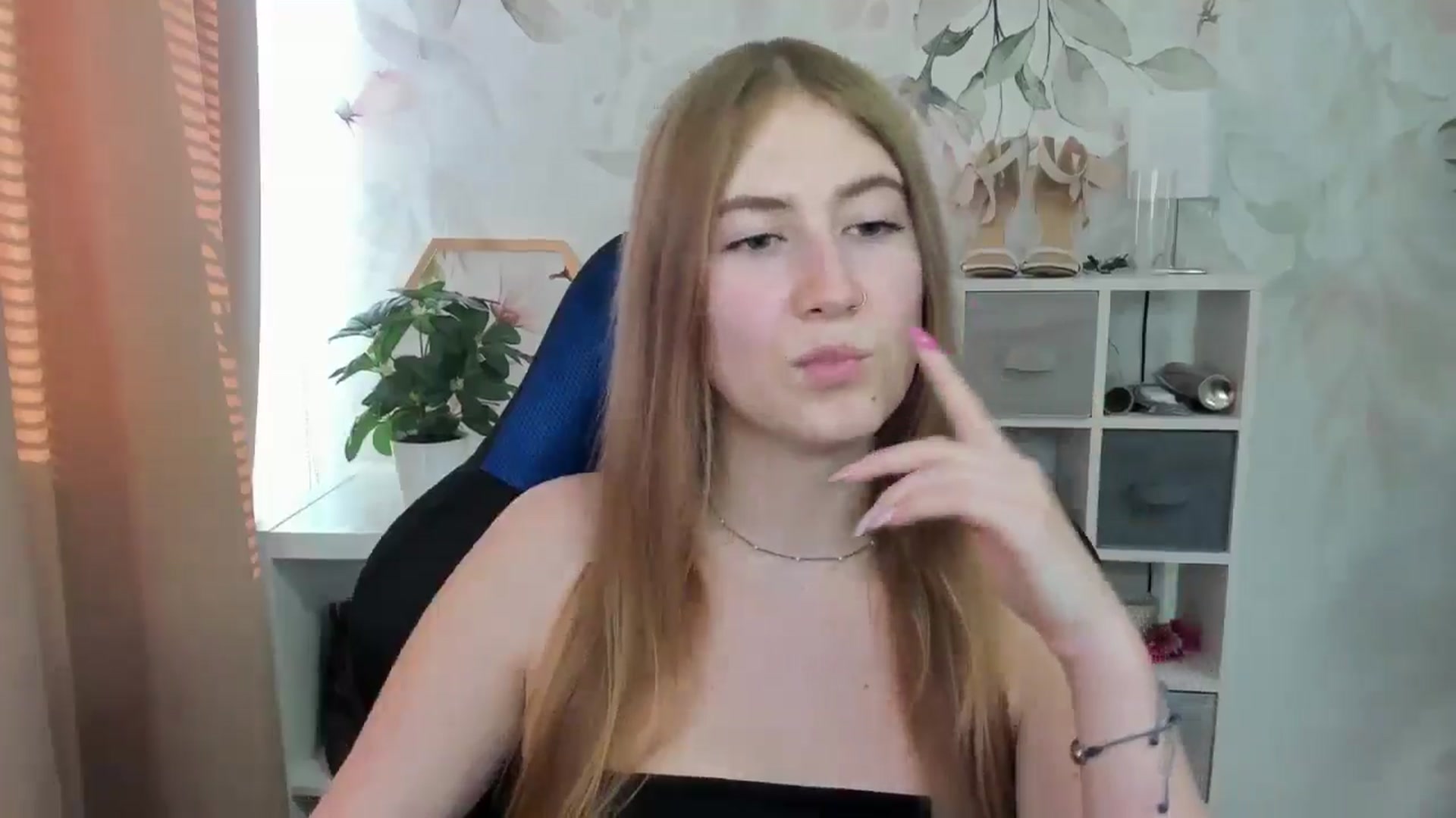 Gallery image thumbnail from MeganStudent's myfreecams stream on, 09/03/2025, 14:04 image 8 of 20