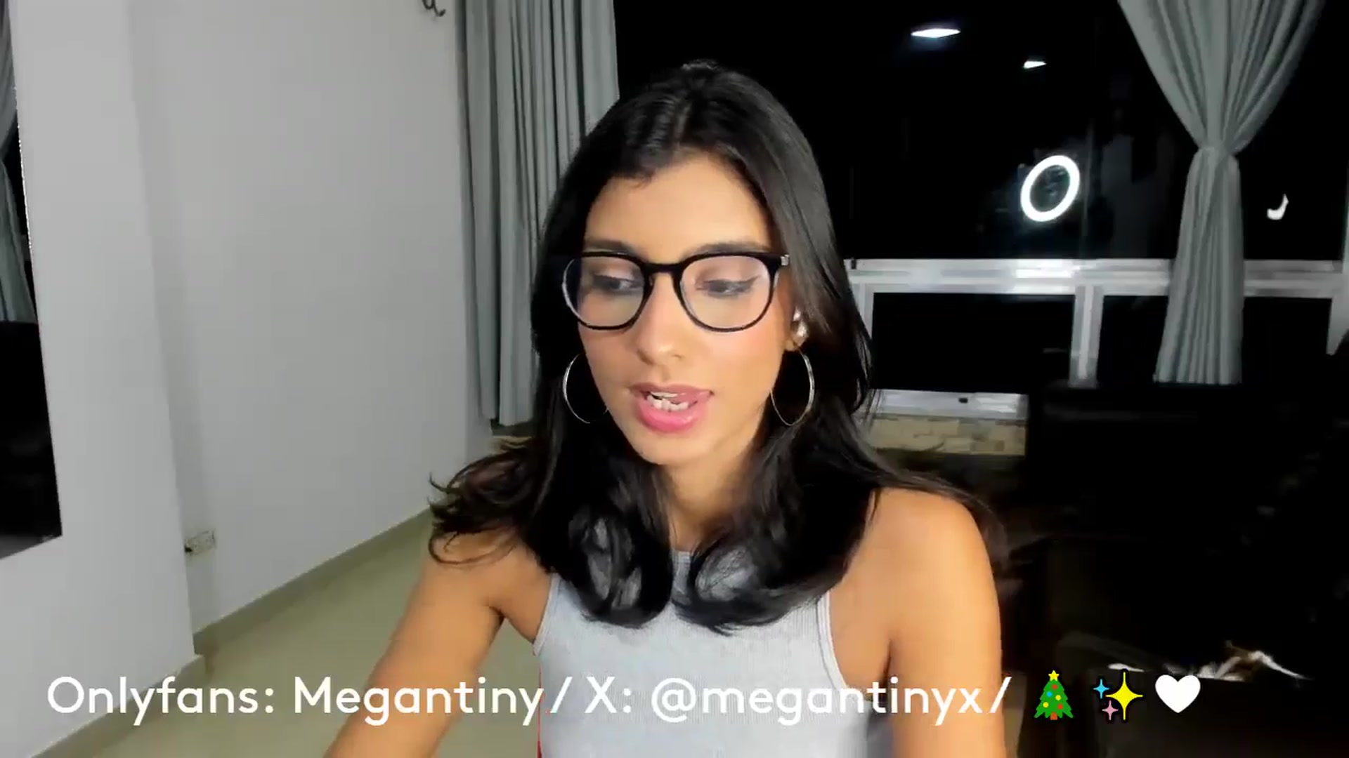 Gallery image thumbnail from MeganTiny's myfreecams stream on, 12/19/2024, 01:28 image 5 of 20