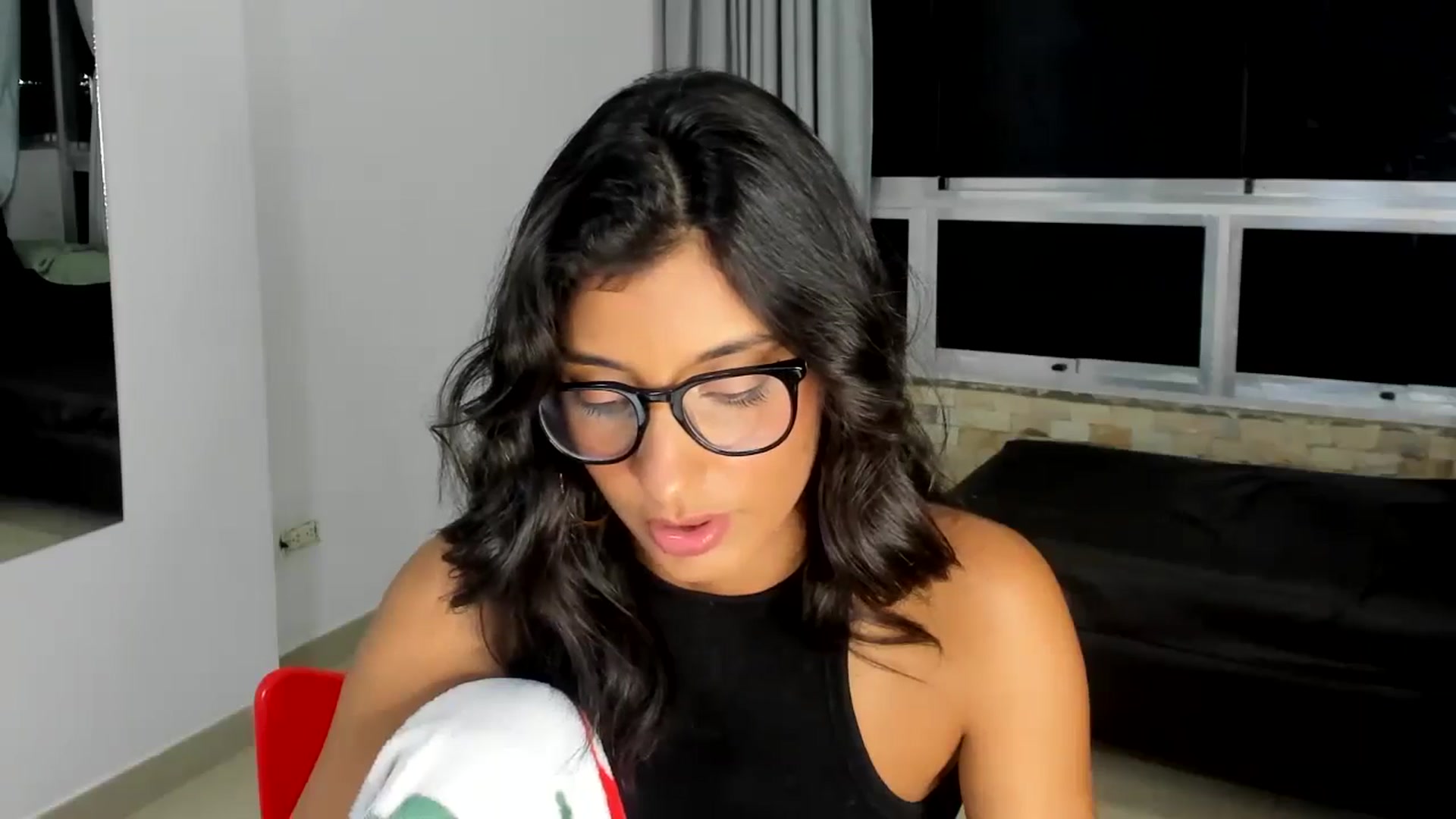 Gallery image thumbnail from MeganTiny's myfreecams stream on, 12/29/2024, 03:02 image 15 of 20