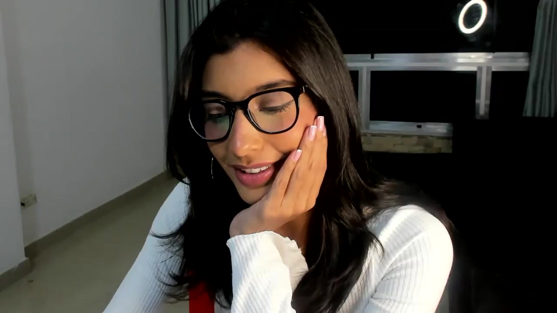 Gallery image thumbnail from MeganTiny's myfreecams stream on, 12/31/2024, 01:04 image 2 of 20