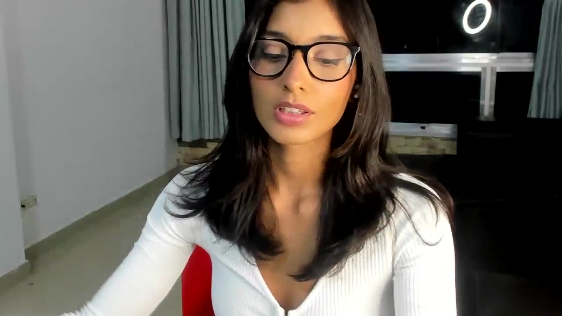Gallery image thumbnail from MeganTiny's myfreecams stream on, 12/31/2024, 01:04 image 5 of 20