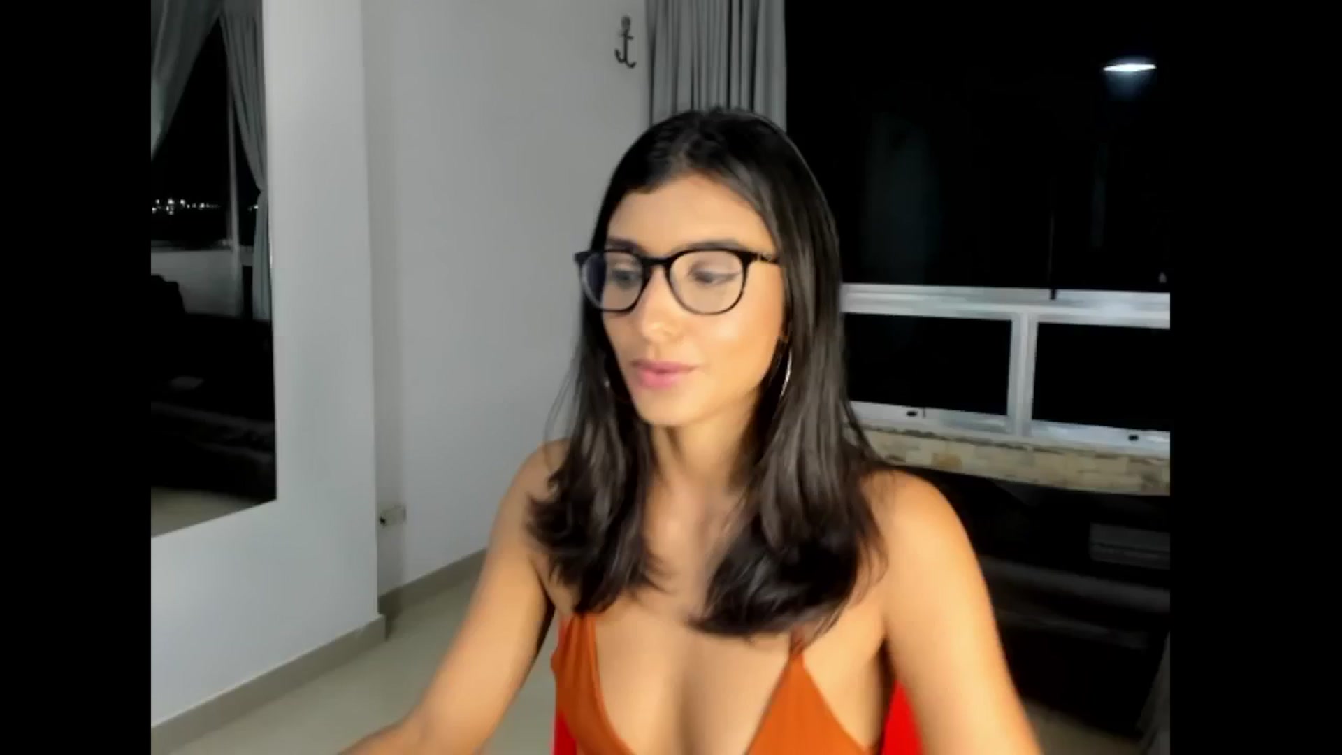 Gallery image thumbnail from MeganTiny's myfreecams stream on, 01/10/2025, 23:28 image 10 of 20