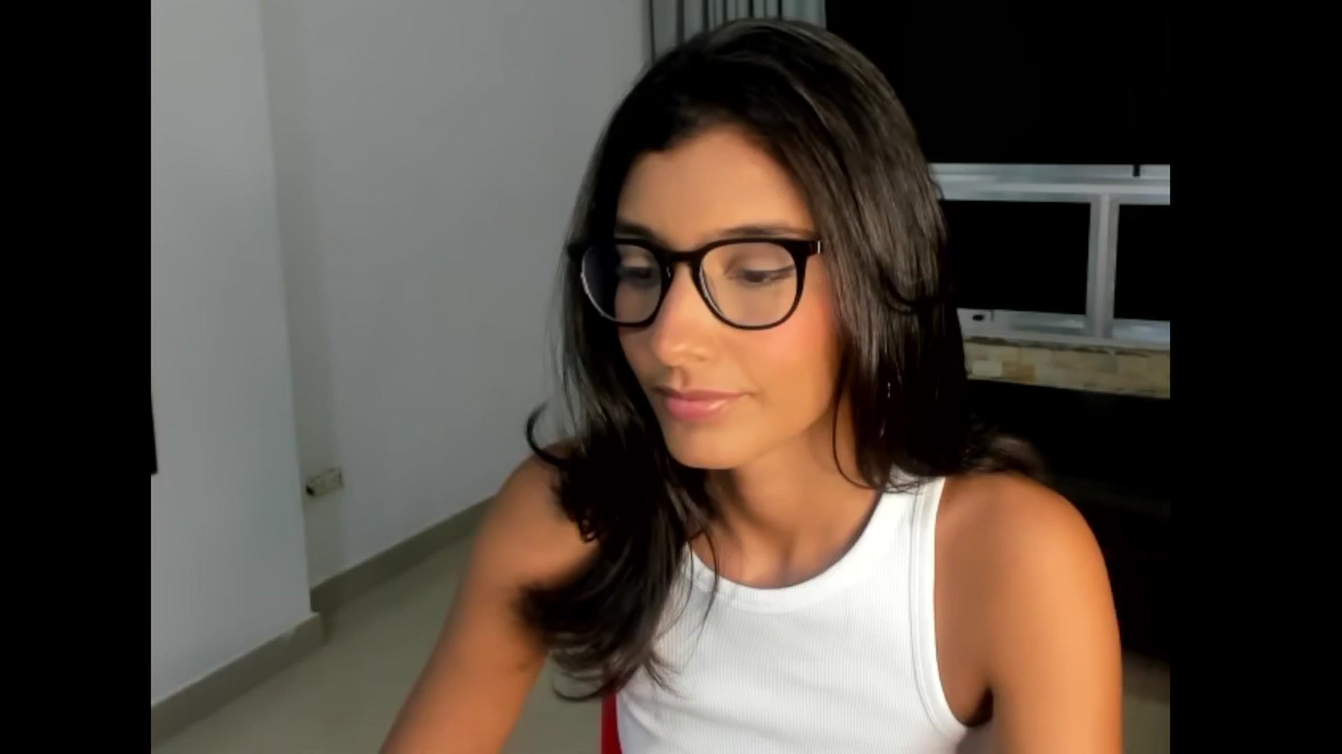 Gallery image thumbnail from MeganTiny's myfreecams stream on, 01/16/2025, 02:47 image 20 of 20