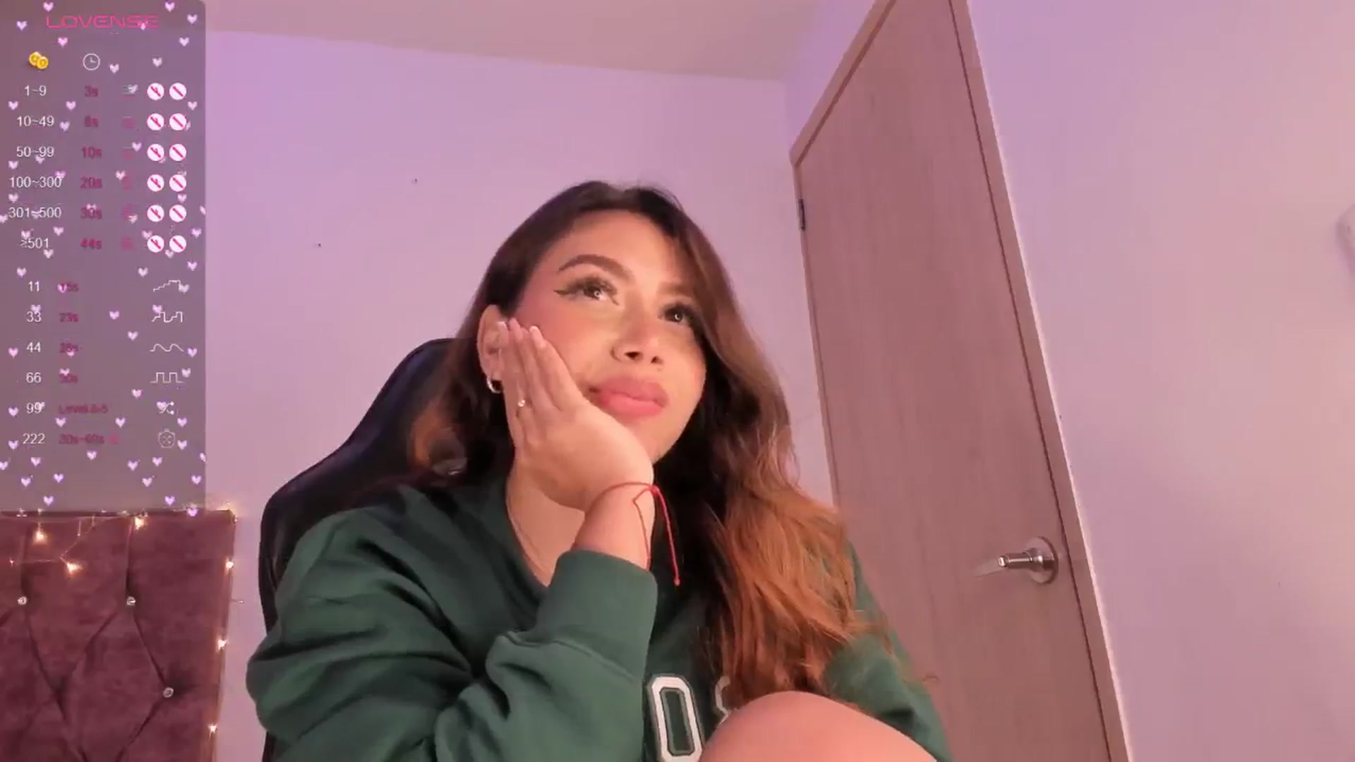 Gallery image thumbnail from Megan_1206's myfreecams stream on, 06/13/2024, 09:24 image 11 of 20
