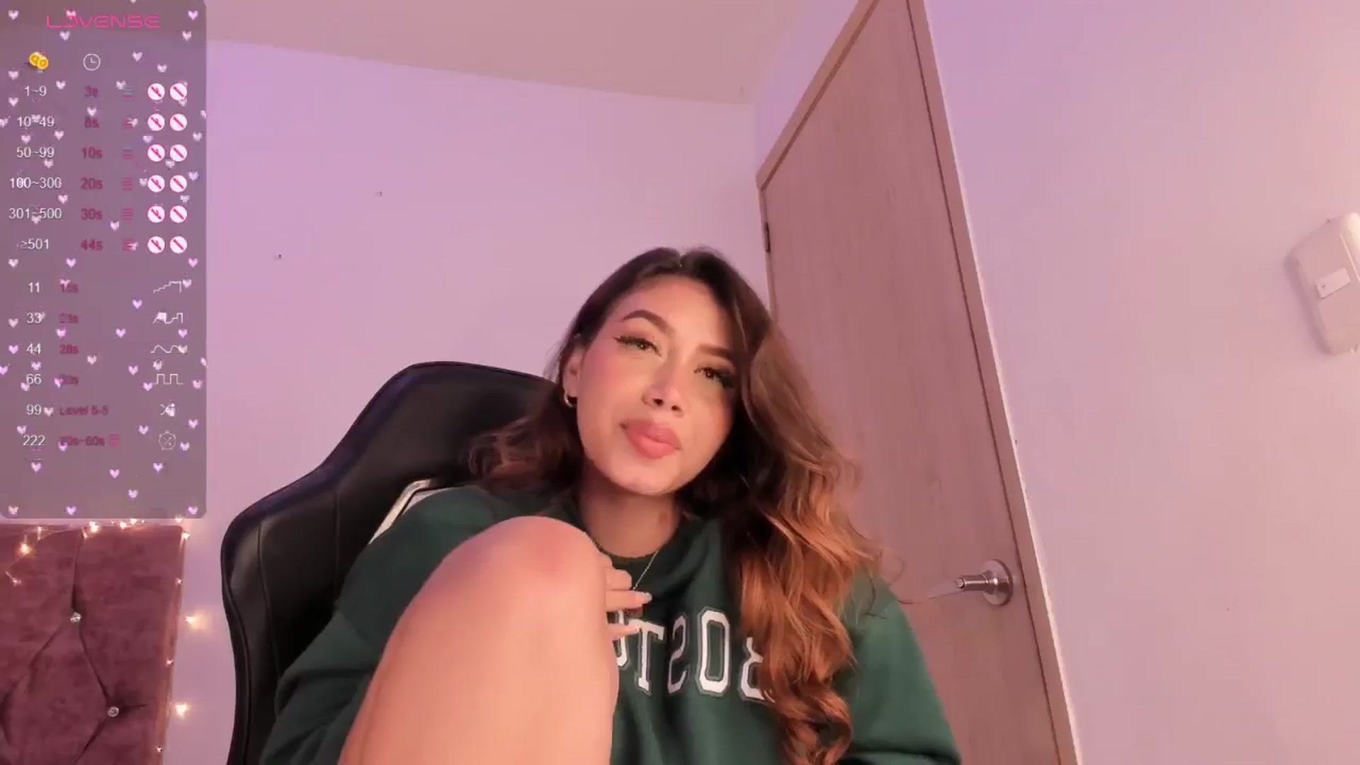 Gallery image thumbnail from Megan_1206's myfreecams stream on, 06/13/2024, 09:24 image 20 of 20
