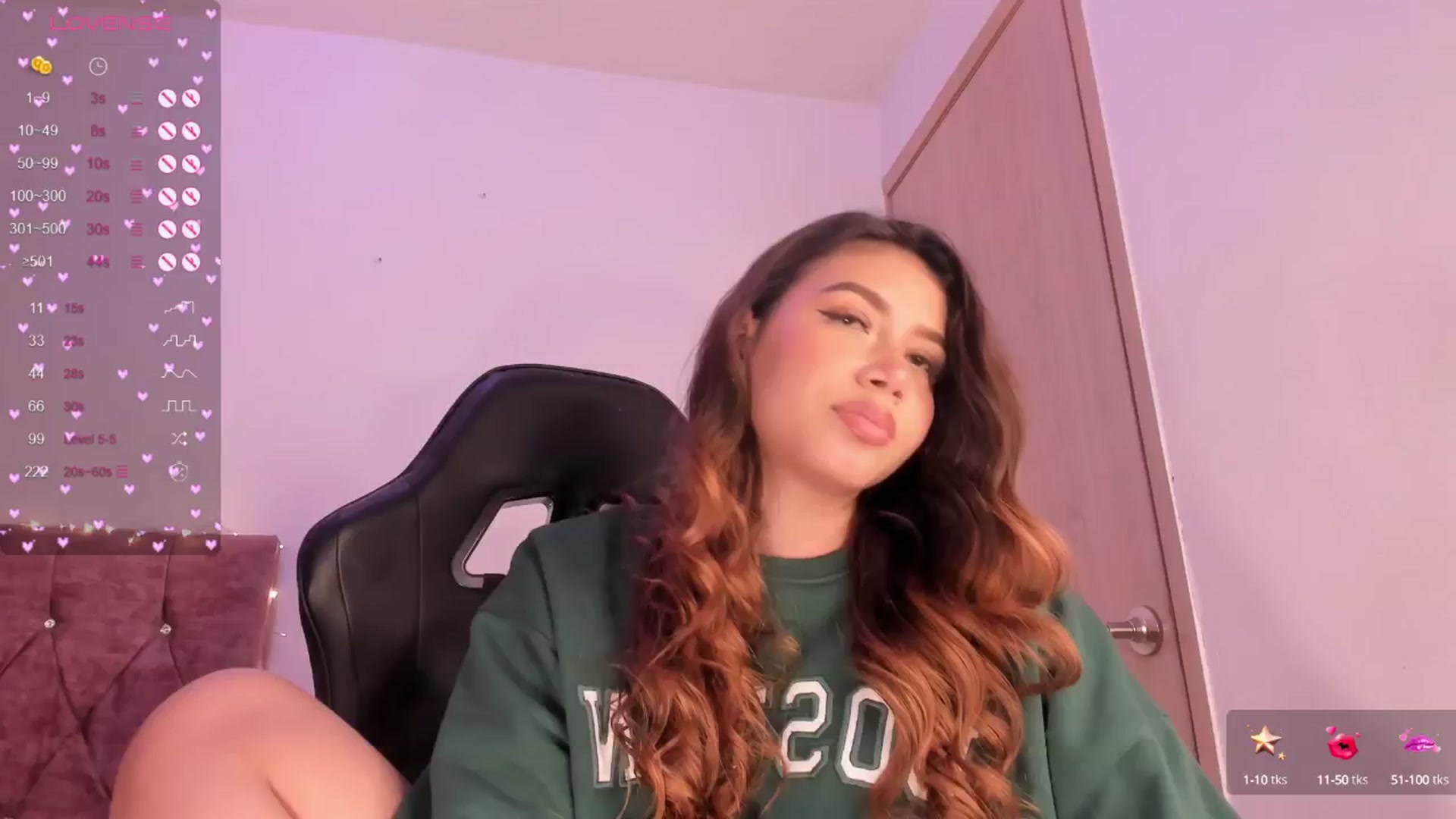 Gallery image thumbnail from Megan_1206's myfreecams stream on, 06/15/2024, 11:40 image 8 of 20