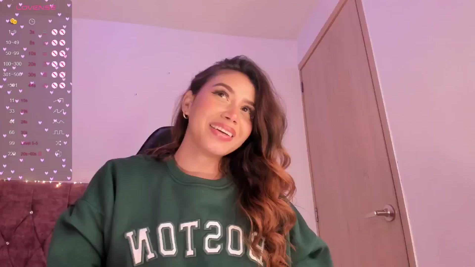 Gallery image thumbnail from Megan_1206's myfreecams stream on, 06/15/2024, 11:40 image 4 of 20