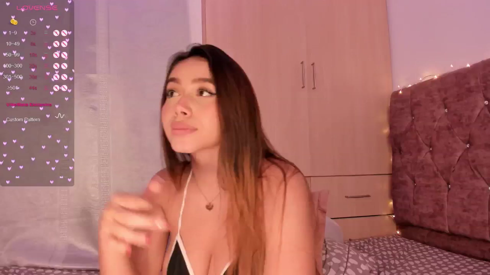 Gallery image thumbnail from Megan_1206's myfreecams stream on, 08/21/2024, 09:11 image 14 of 20