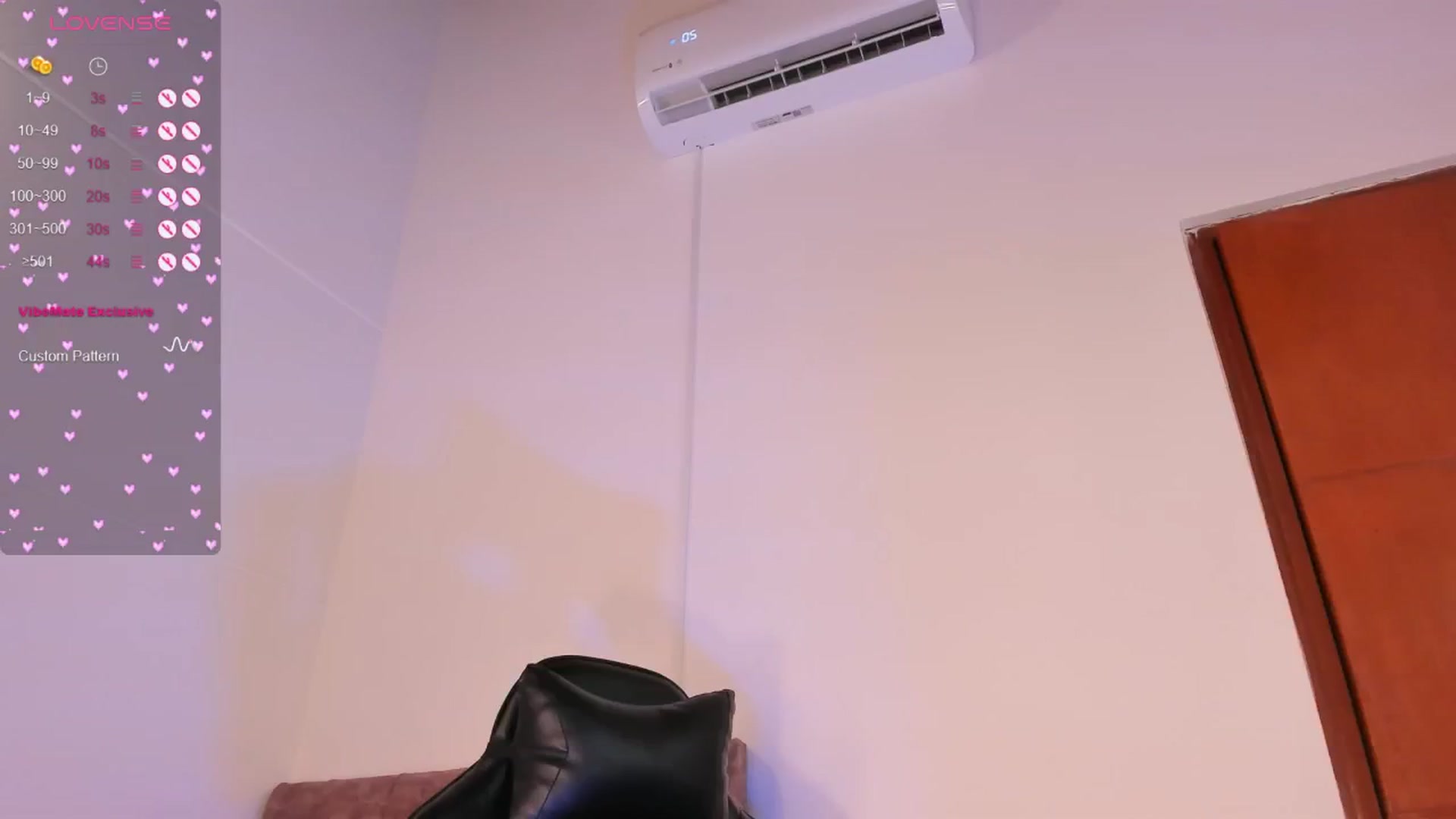 Gallery image thumbnail from Megan_1206's myfreecams stream on, 12/20/2024, 09:01 image 6 of 20