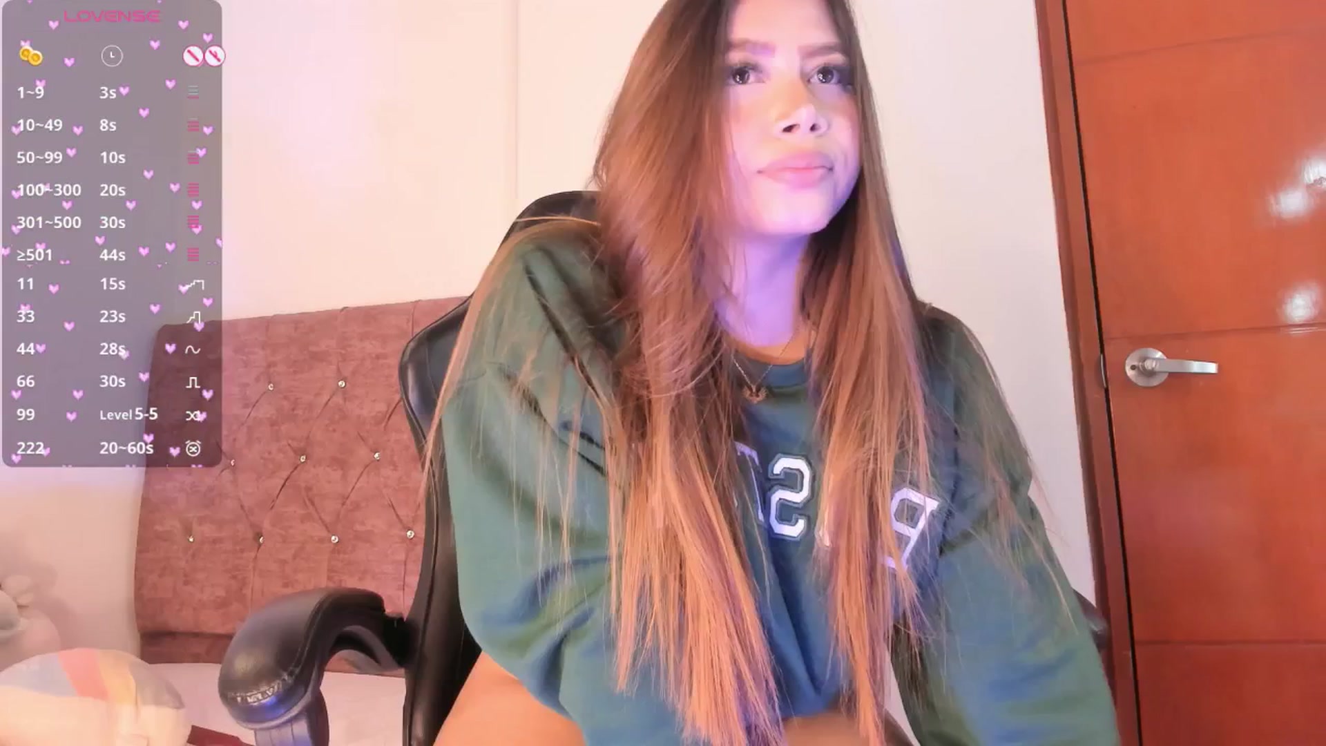 Gallery image thumbnail from Megan_1206's myfreecams stream on, 03/12/2025, 08:28 image 8 of 20