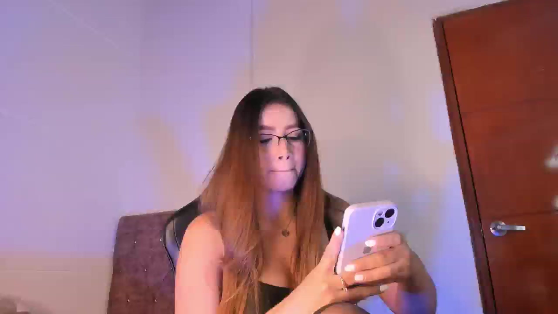 Gallery image thumbnail from Megan_1206's myfreecams stream on, 04/26/2025, 08:59 image 7 of 20
