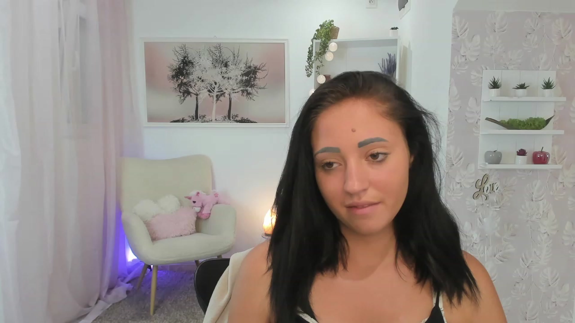 Gallery image thumbnail from Megan_Rain18's myfreecams stream on, 07/06/2023, 10:31 image 9 of 20
