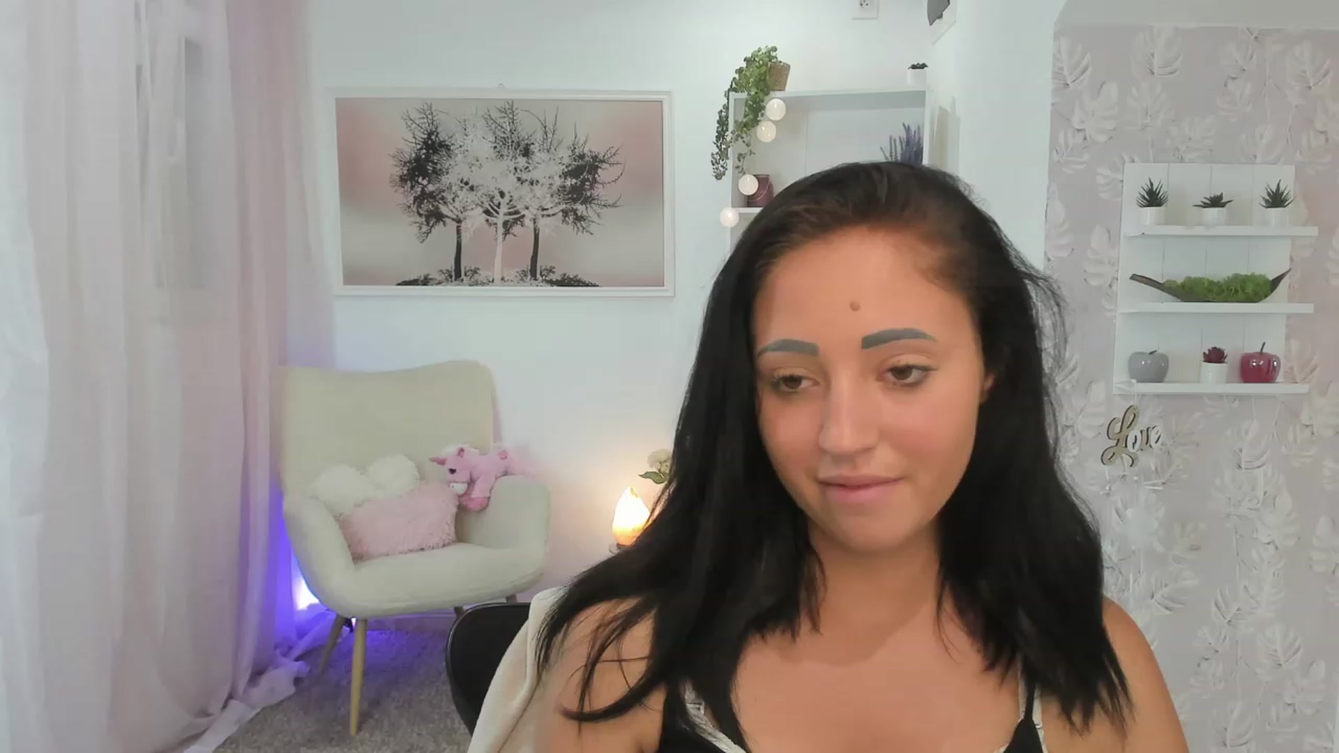 Gallery image thumbnail from Megan_Rain18's myfreecams stream on, 07/06/2023, 10:31 image 10 of 20