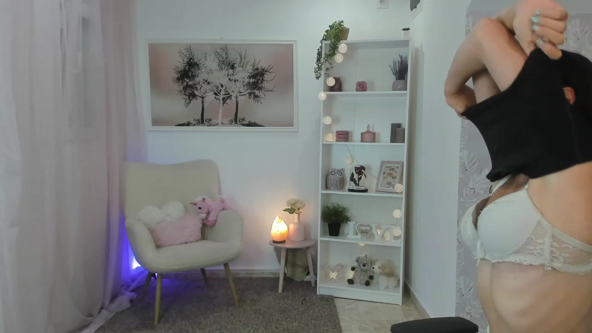 Gallery image thumbnail from Megan_Rain18's myfreecams stream on, 07/06/2023, 12:11 image 20 of 20