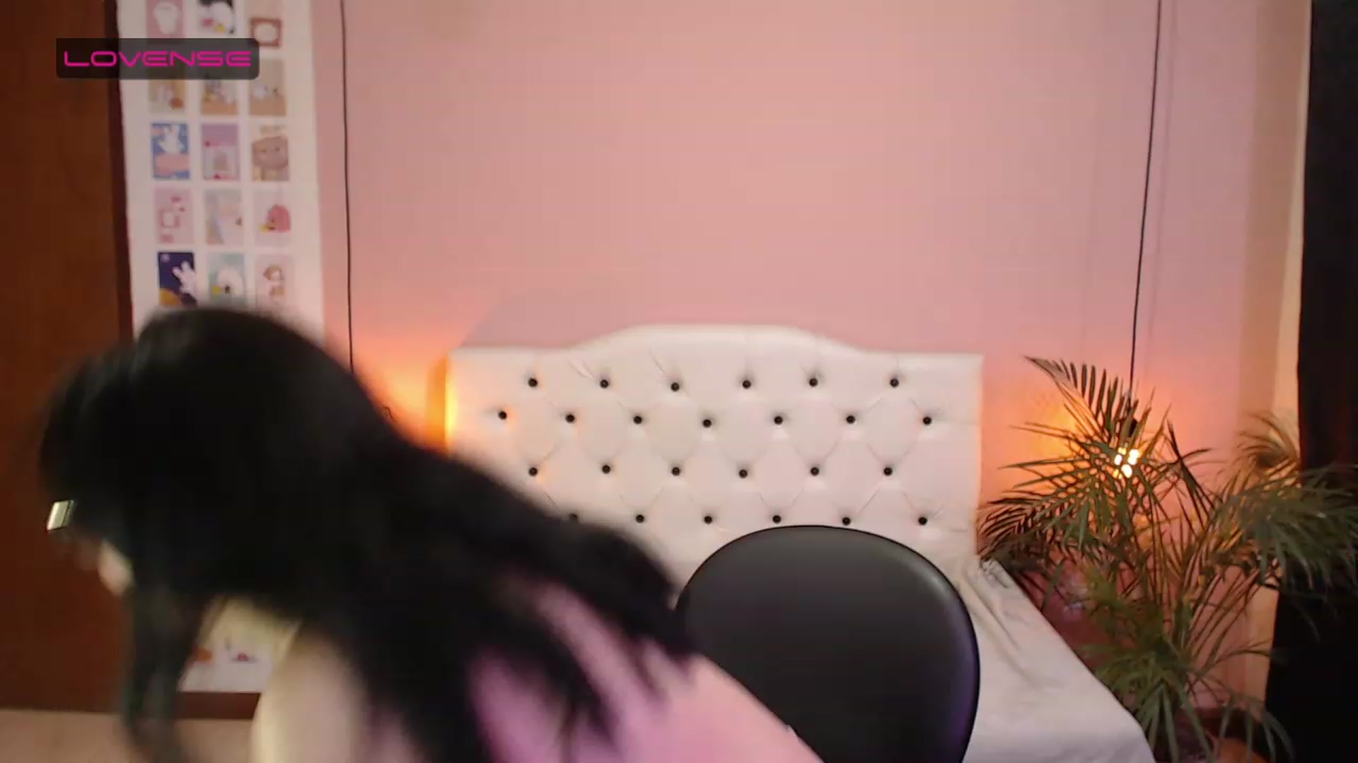 Gallery image thumbnail from Megancarvalho's myfreecams stream on, 03/28/2023, 24:20 image 13 of 20