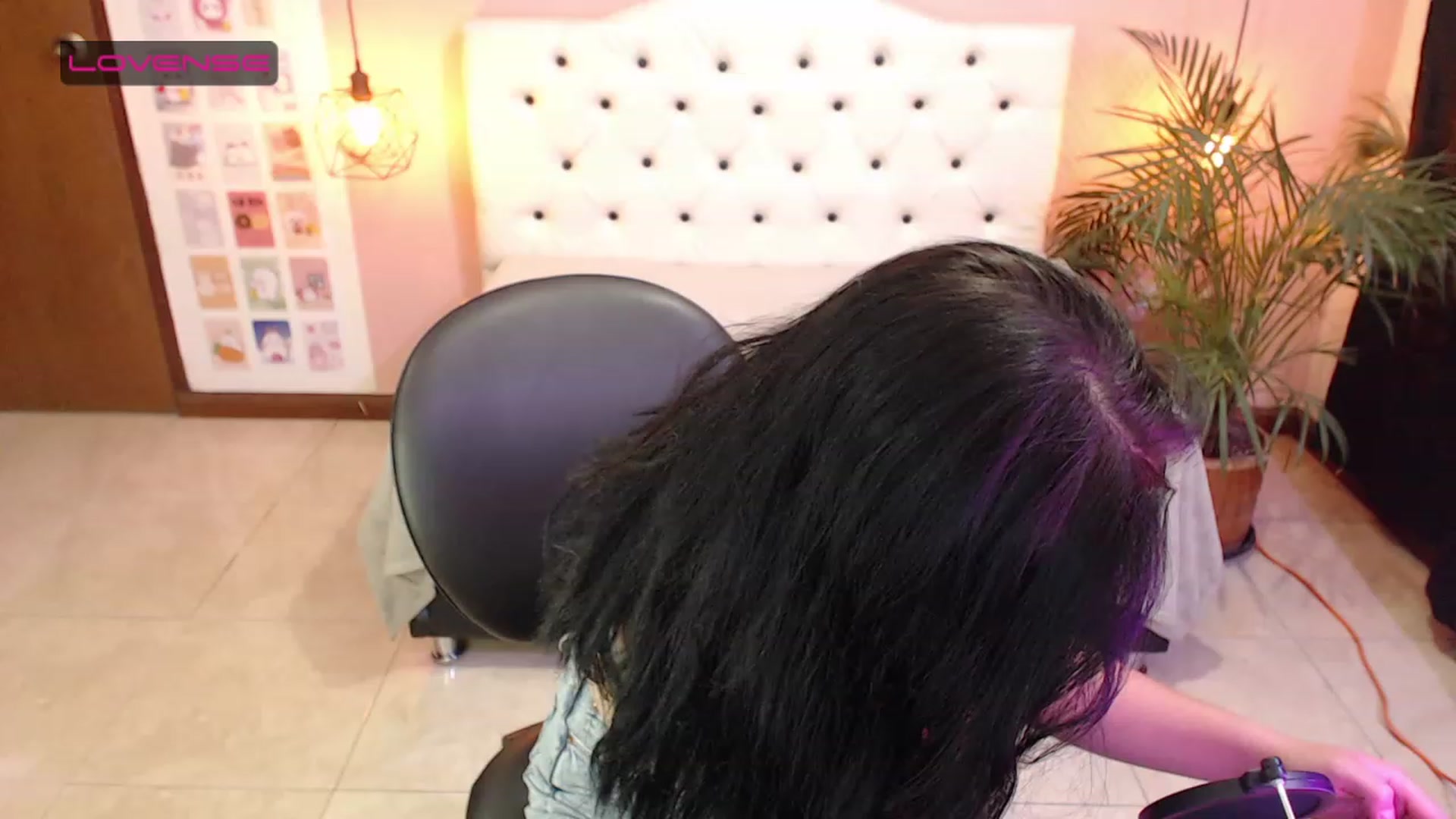 Gallery image thumbnail from Megancarvalho's myfreecams stream on, 03/28/2023, 24:20 image 3 of 20
