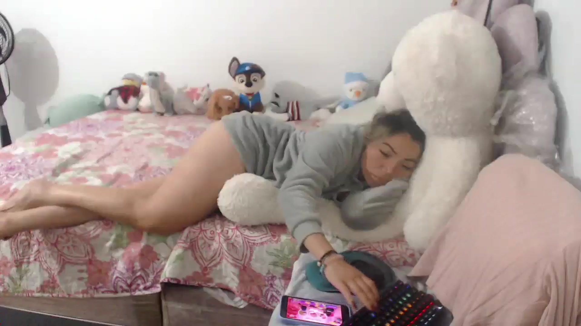 Gallery image thumbnail from Meganhill_'s myfreecams stream on, 04/30/2026, 24:01 image 19 of 20