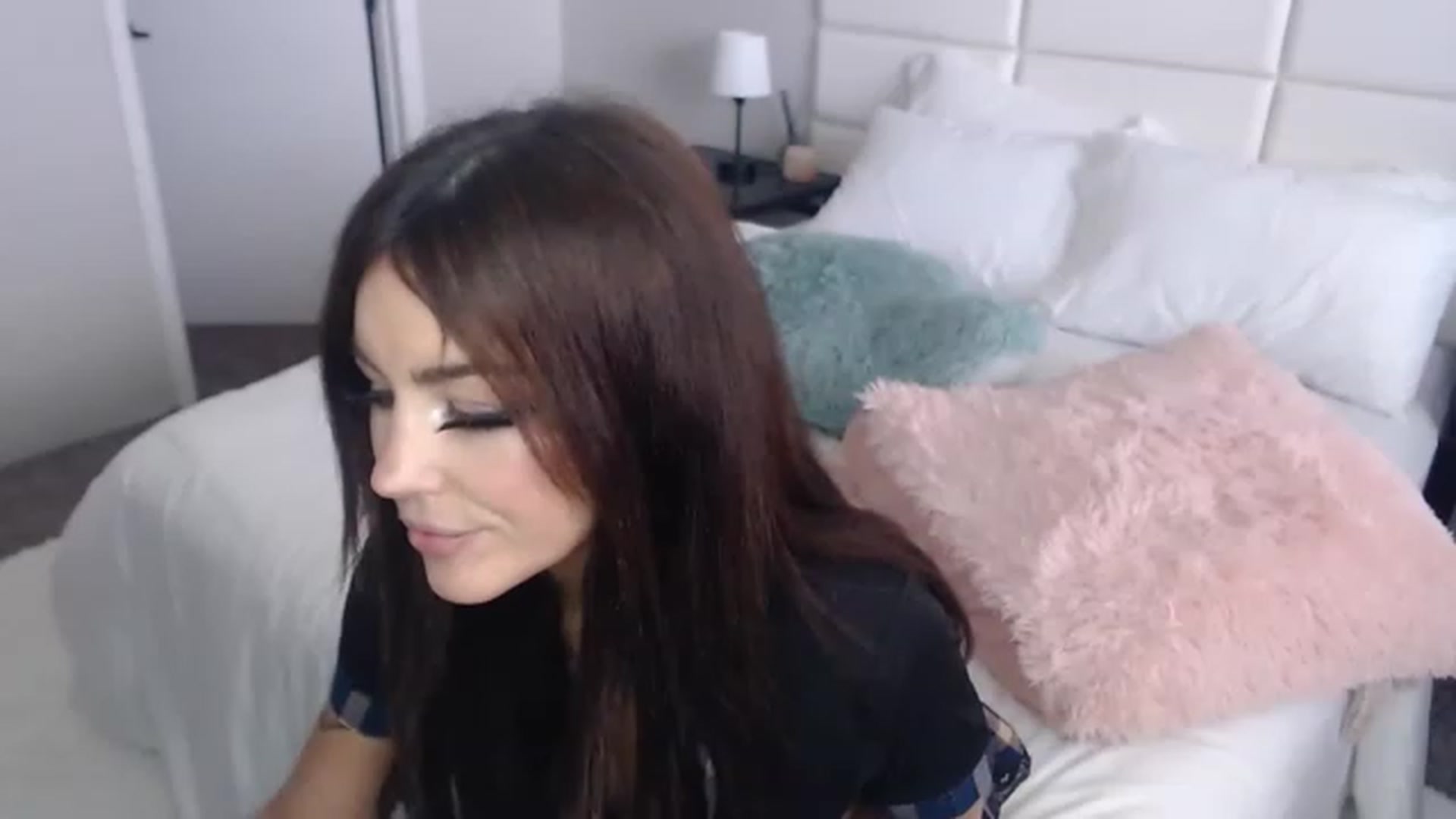 Gallery image thumbnail from Megannoel's myfreecams stream on, 05/02/2023, 19:59 image 5 of 20