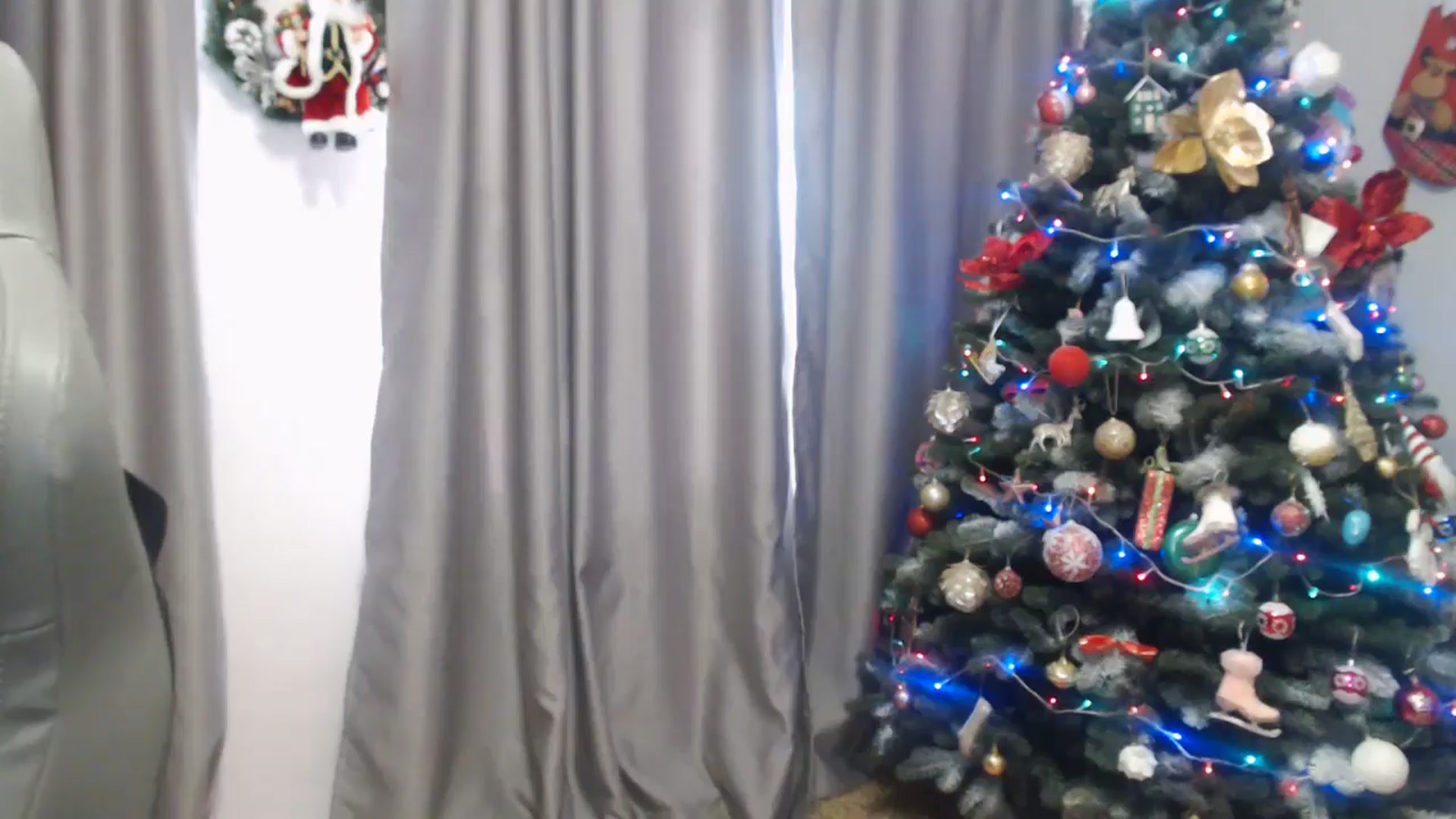 Gallery image thumbnail from Meganwantyou's myfreecams stream on, 01/02/2026, 11:44 image 12 of 20
