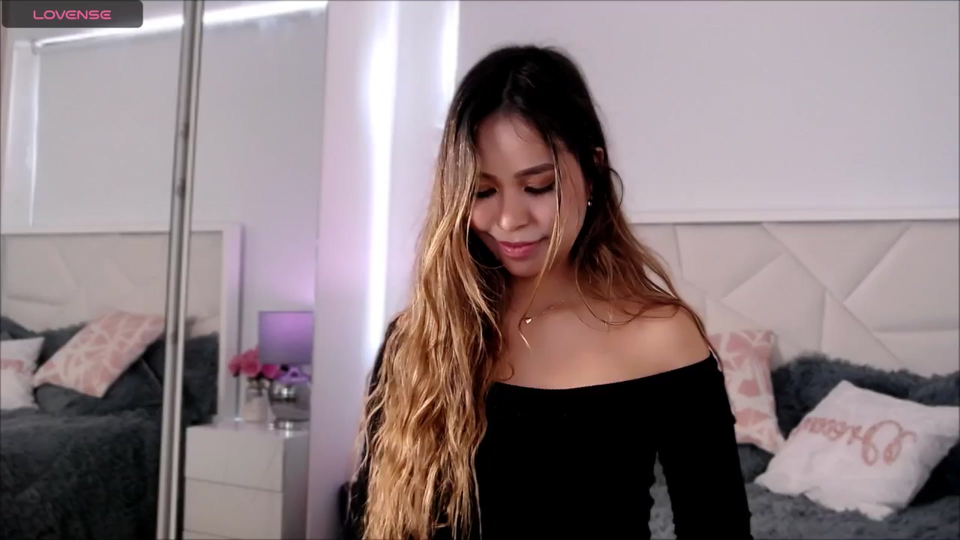 Gallery image thumbnail from Megui's myfreecams stream on, 09/09/2025, 13:07 image 20 of 20