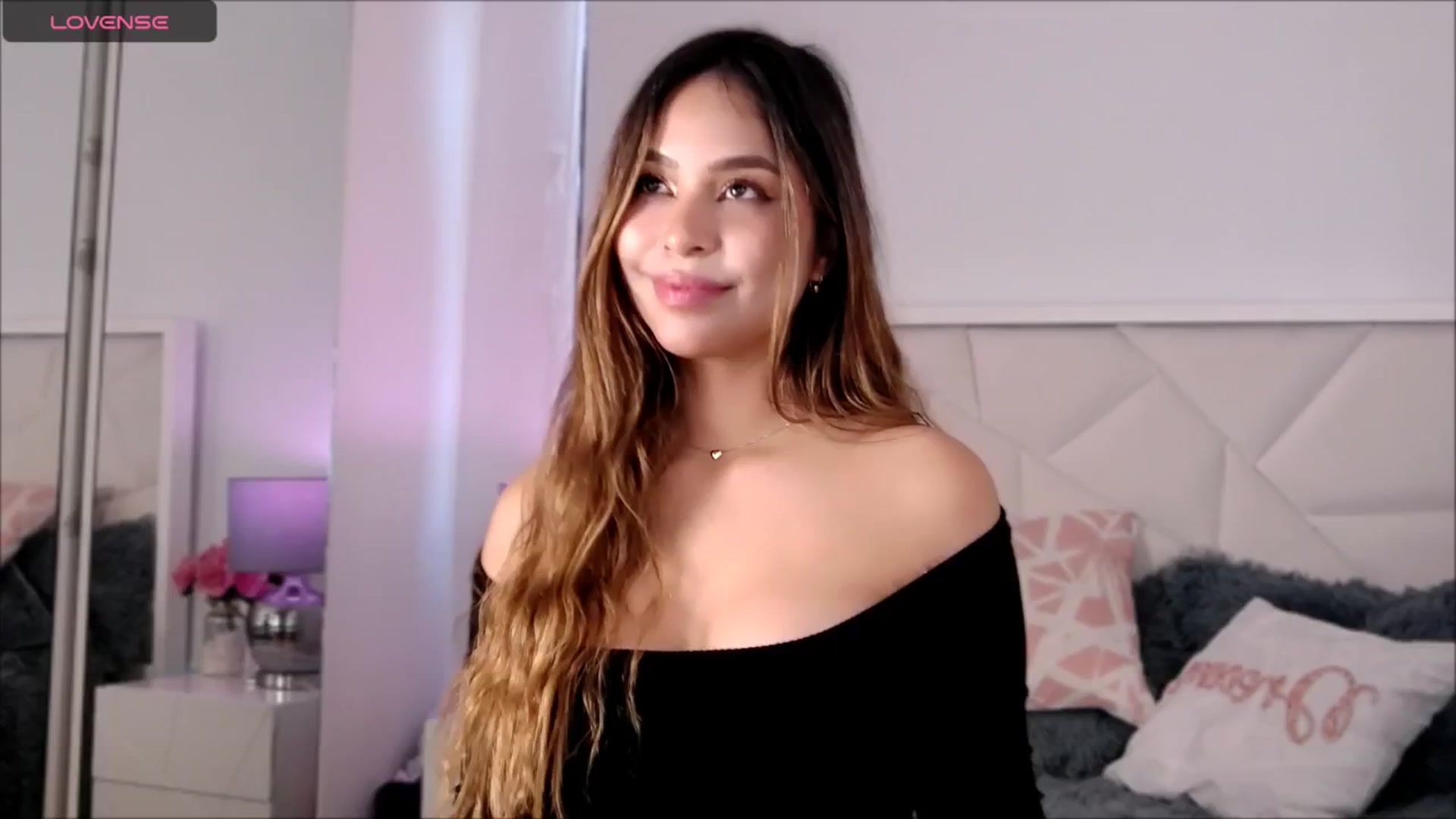 Gallery image thumbnail from Megui's myfreecams stream on, 09/09/2025, 13:07 image 14 of 20